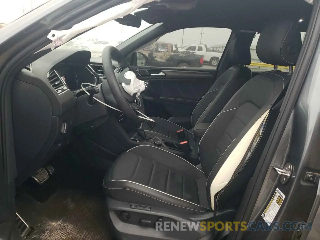 7 Photograph of a damaged car 3VV4B7AX7RM158394 VOLKSWAGEN TIGUAN 2024