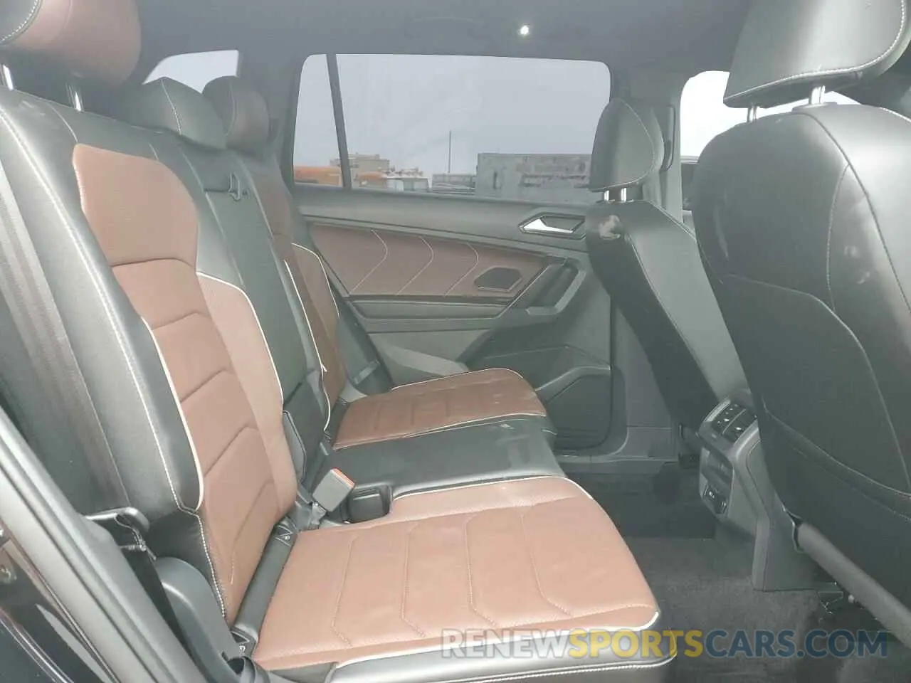 11 Photograph of a damaged car 3VV4B7AX8RM037891 VOLKSWAGEN TIGUAN 2024