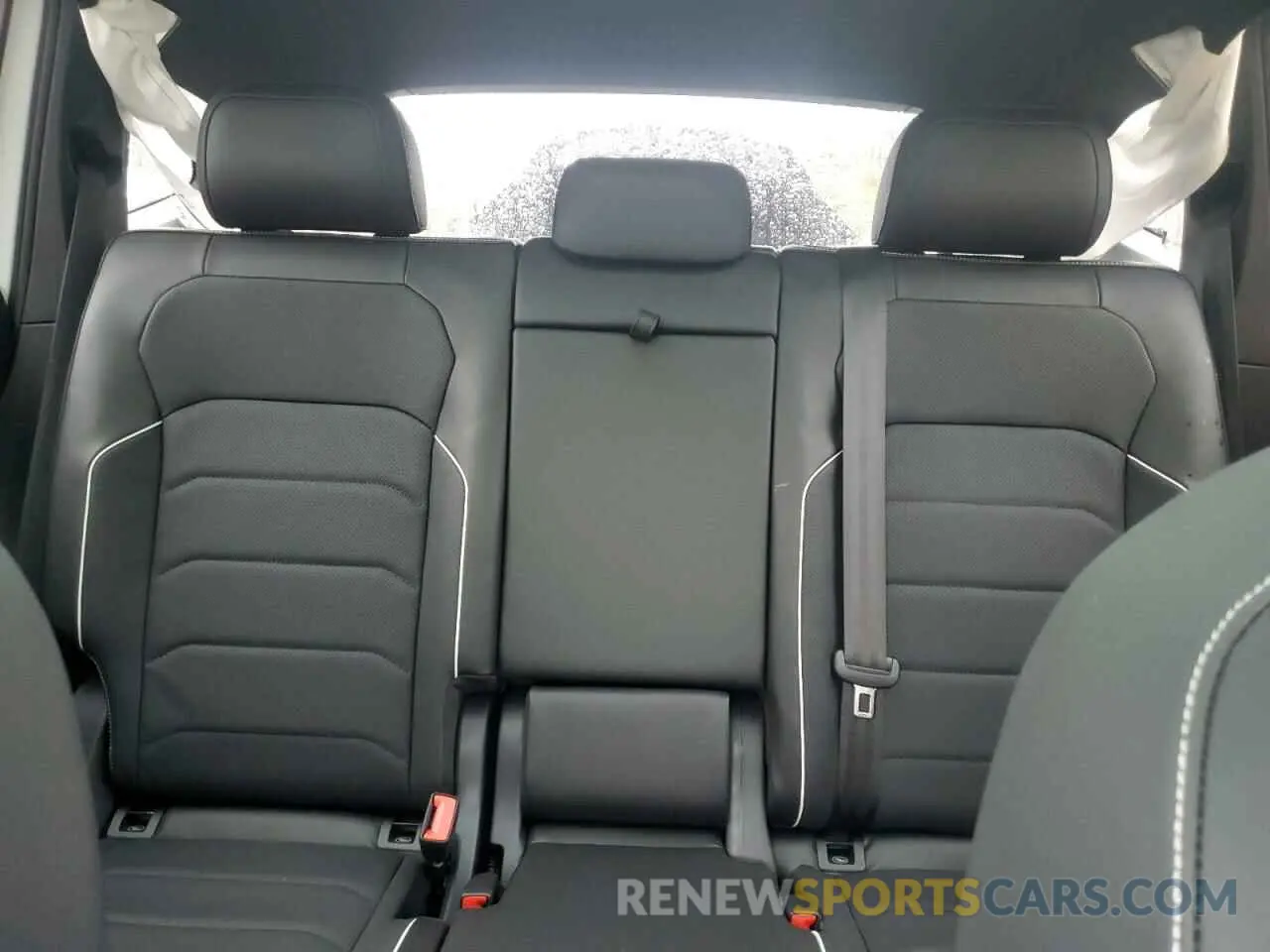 10 Photograph of a damaged car 3VV4B7AXXRM177585 VOLKSWAGEN TIGUAN 2024