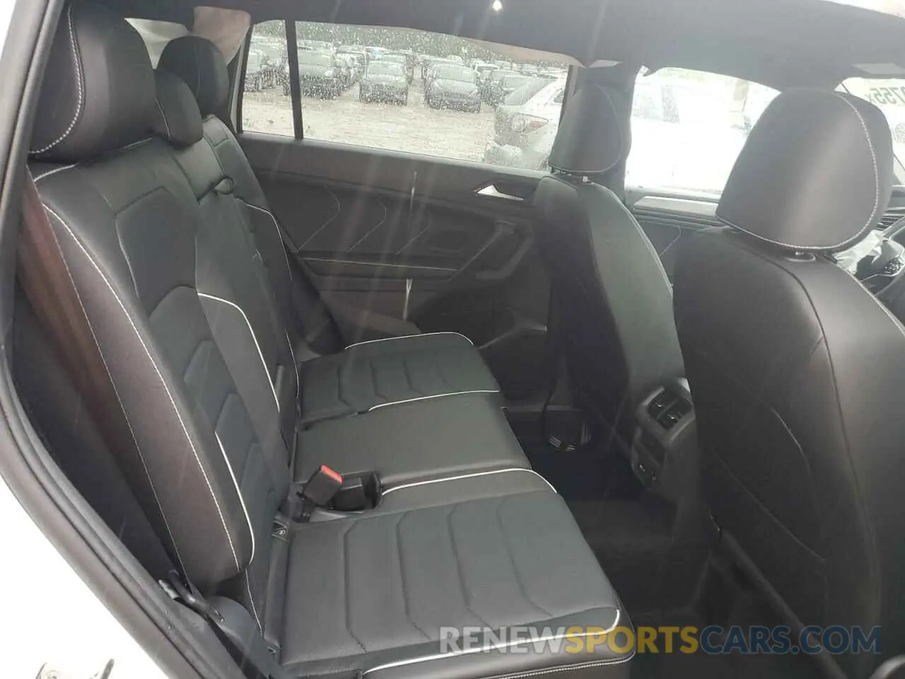 11 Photograph of a damaged car 3VV4B7AXXRM177585 VOLKSWAGEN TIGUAN 2024
