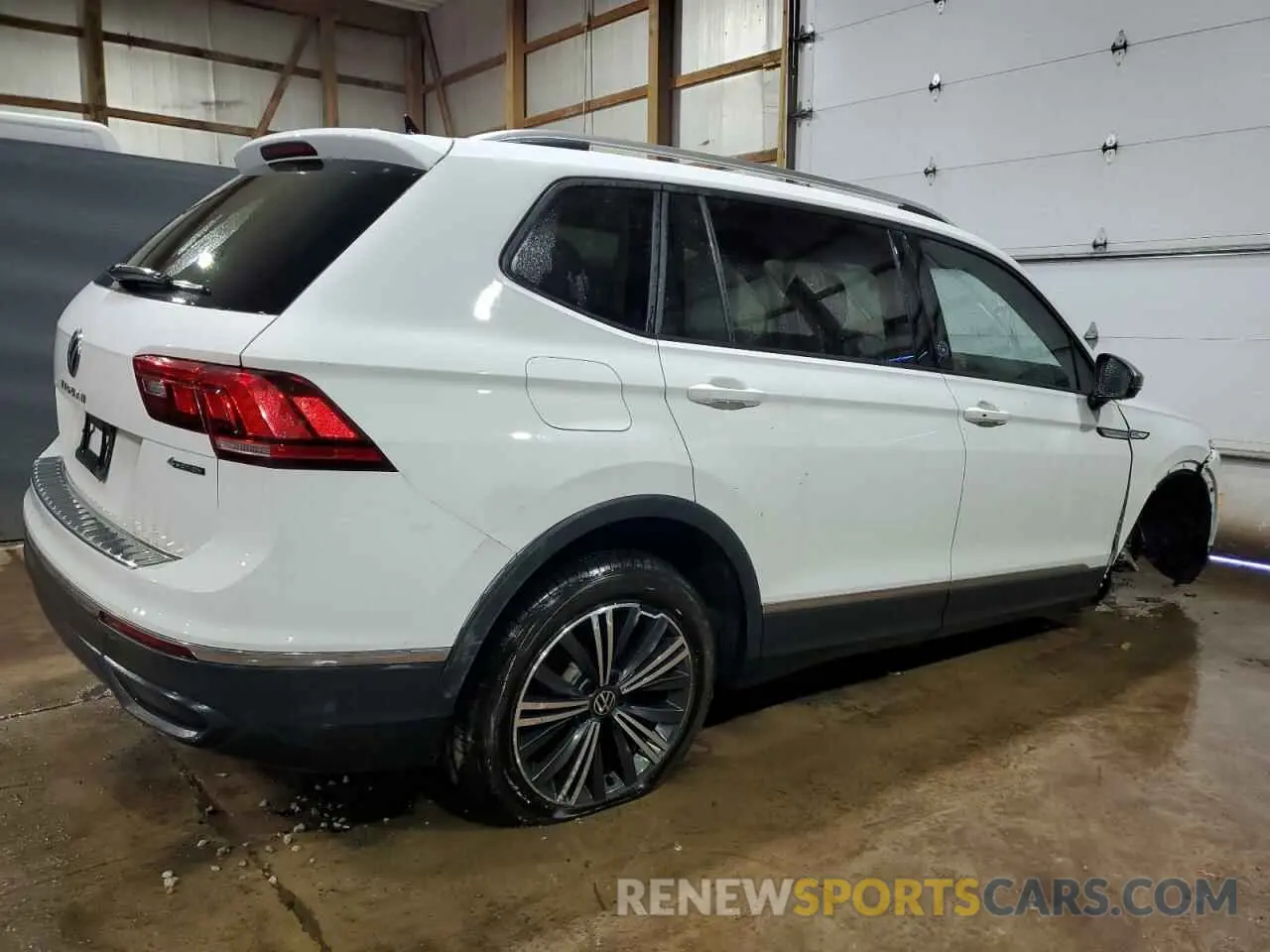 3 Photograph of a damaged car 3VV5B7AX0RM214907 VOLKSWAGEN TIGUAN 2024