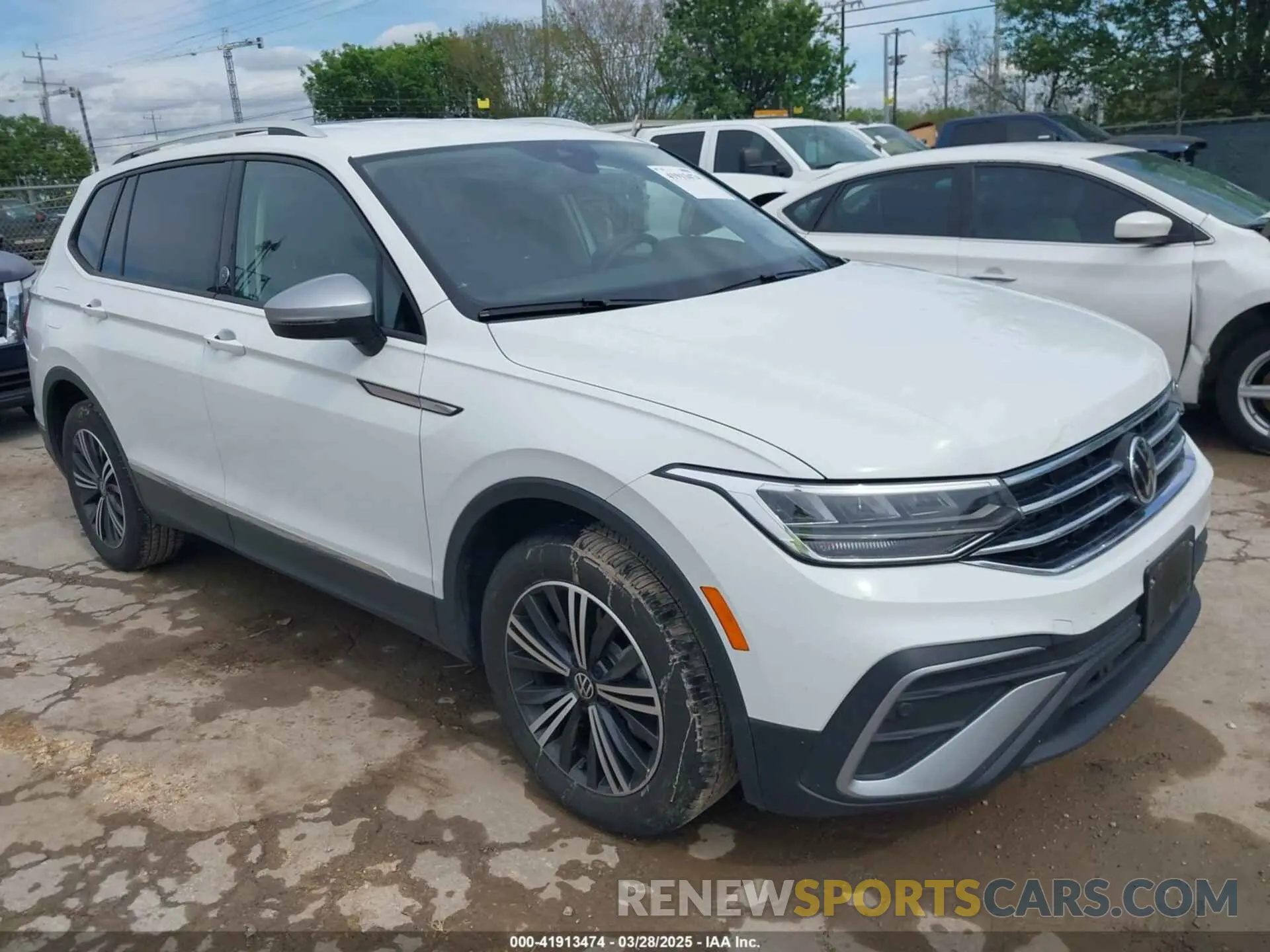 1 Photograph of a damaged car 3VV5B7AX1RM232736 VOLKSWAGEN TIGUAN 2024