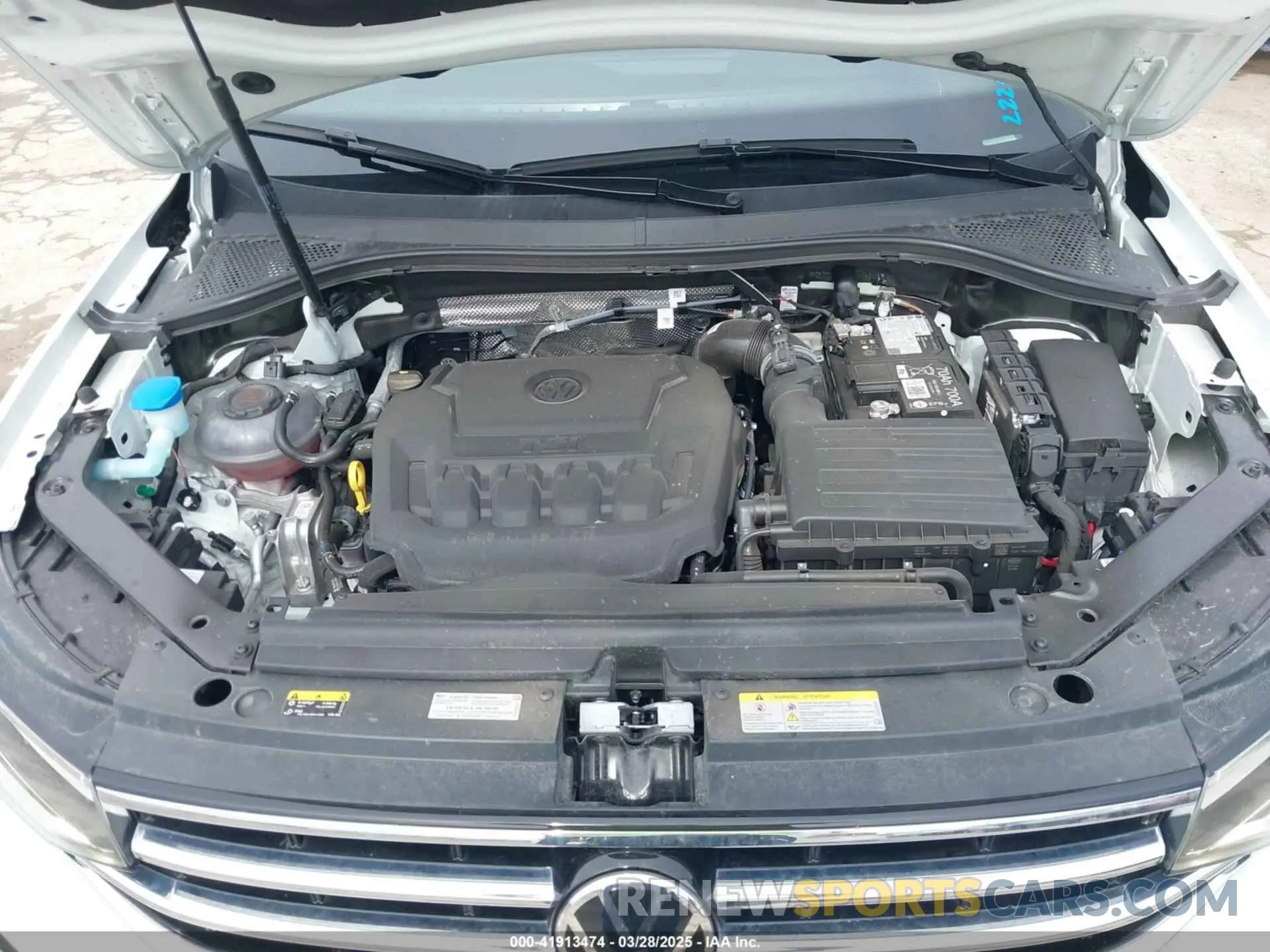 10 Photograph of a damaged car 3VV5B7AX1RM232736 VOLKSWAGEN TIGUAN 2024