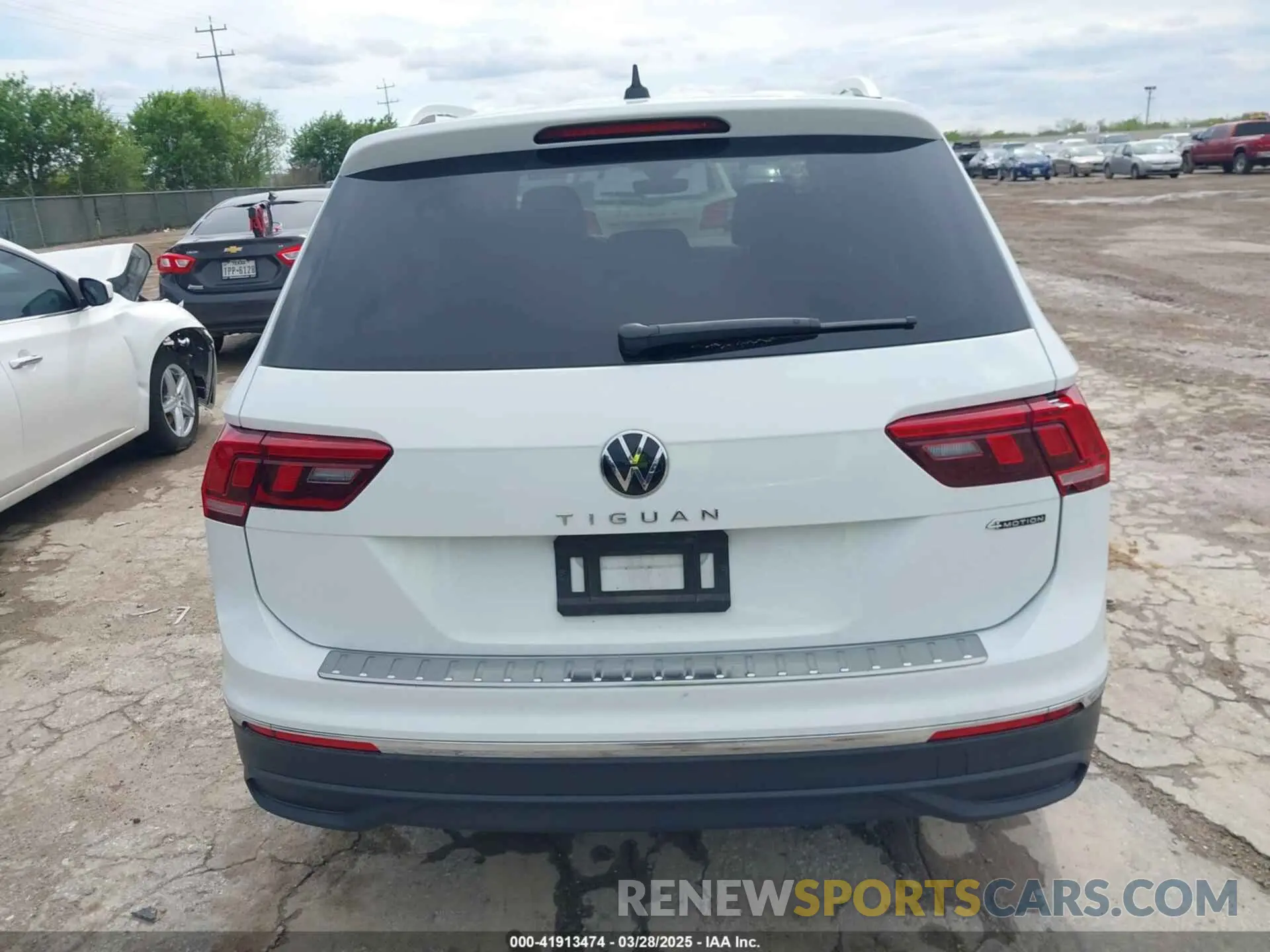 16 Photograph of a damaged car 3VV5B7AX1RM232736 VOLKSWAGEN TIGUAN 2024