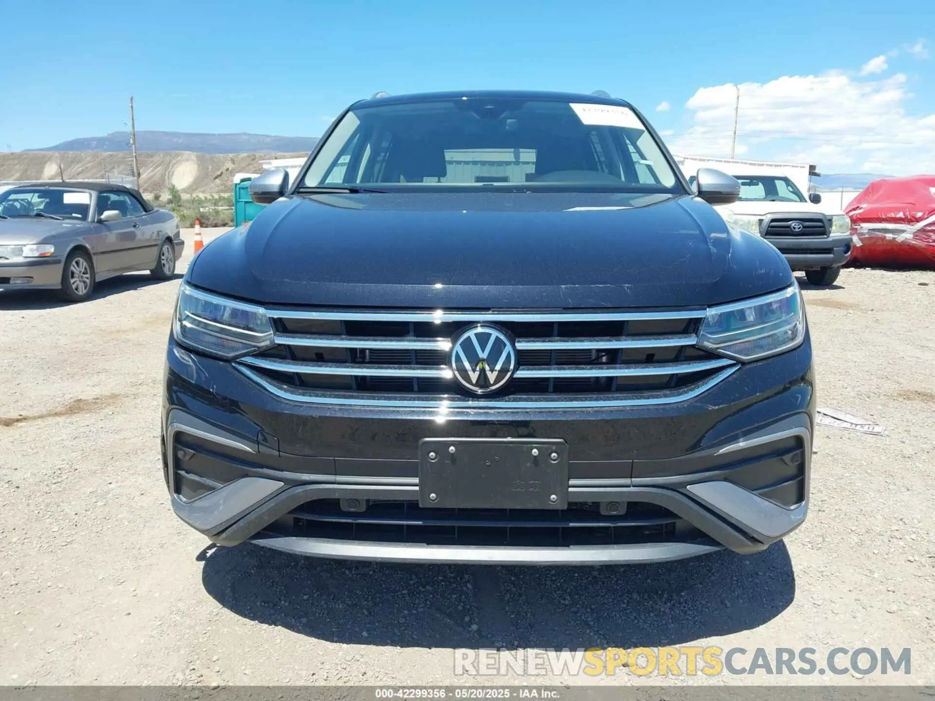 12 Photograph of a damaged car 3VV5B7AX7RM232983 VOLKSWAGEN TIGUAN 2024