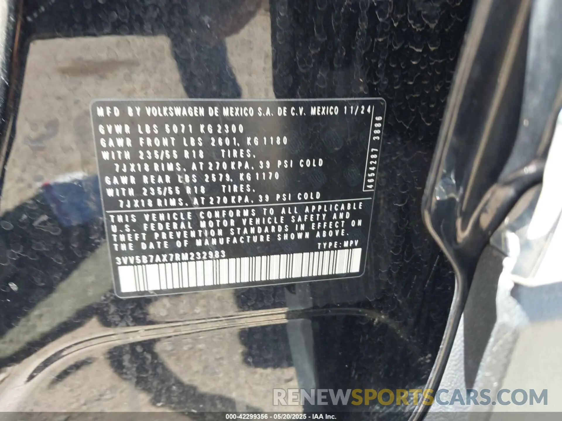 9 Photograph of a damaged car 3VV5B7AX7RM232983 VOLKSWAGEN TIGUAN 2024