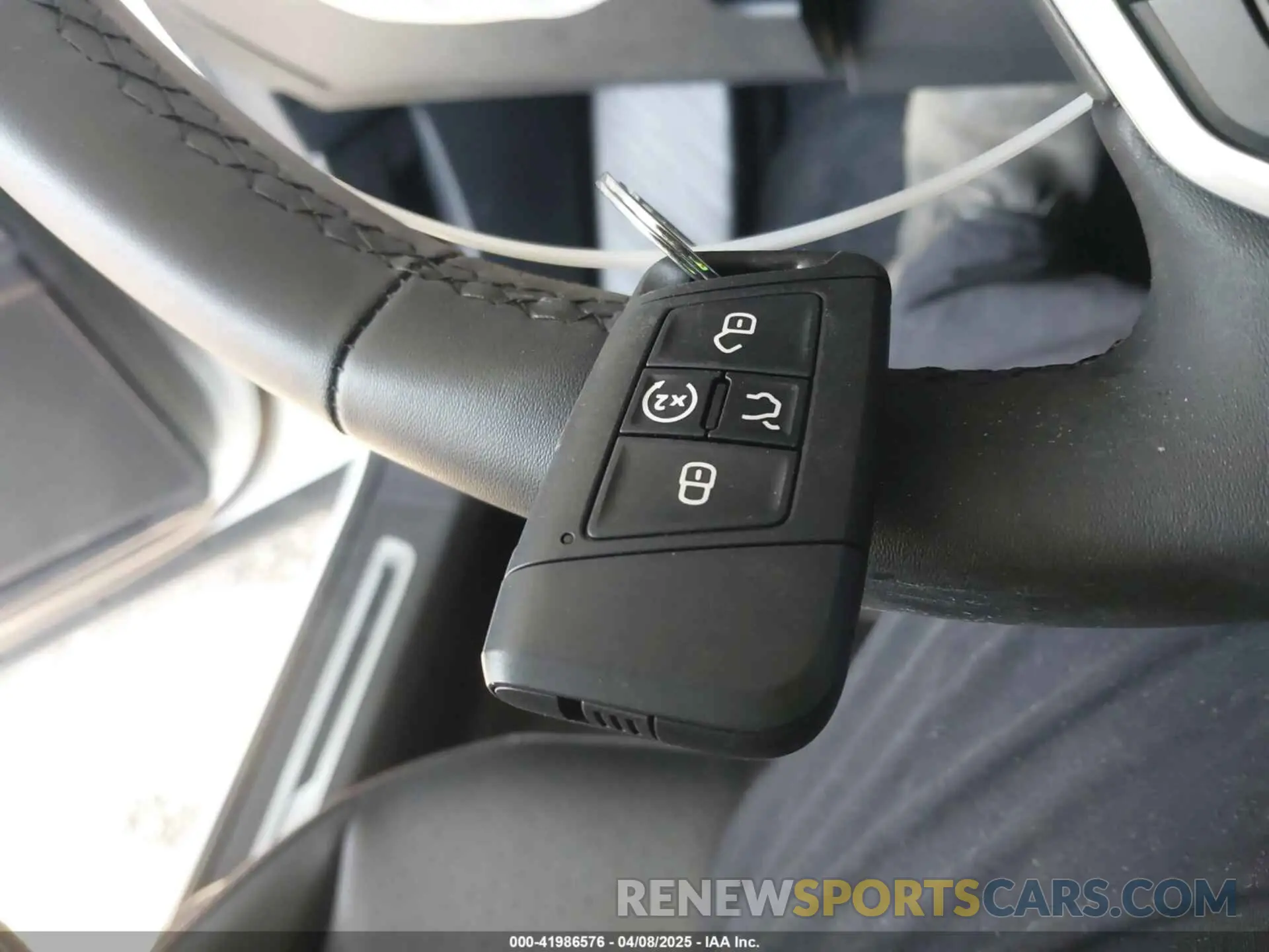 11 Photograph of a damaged car 3VV5B7AXXRM231925 VOLKSWAGEN TIGUAN 2024
