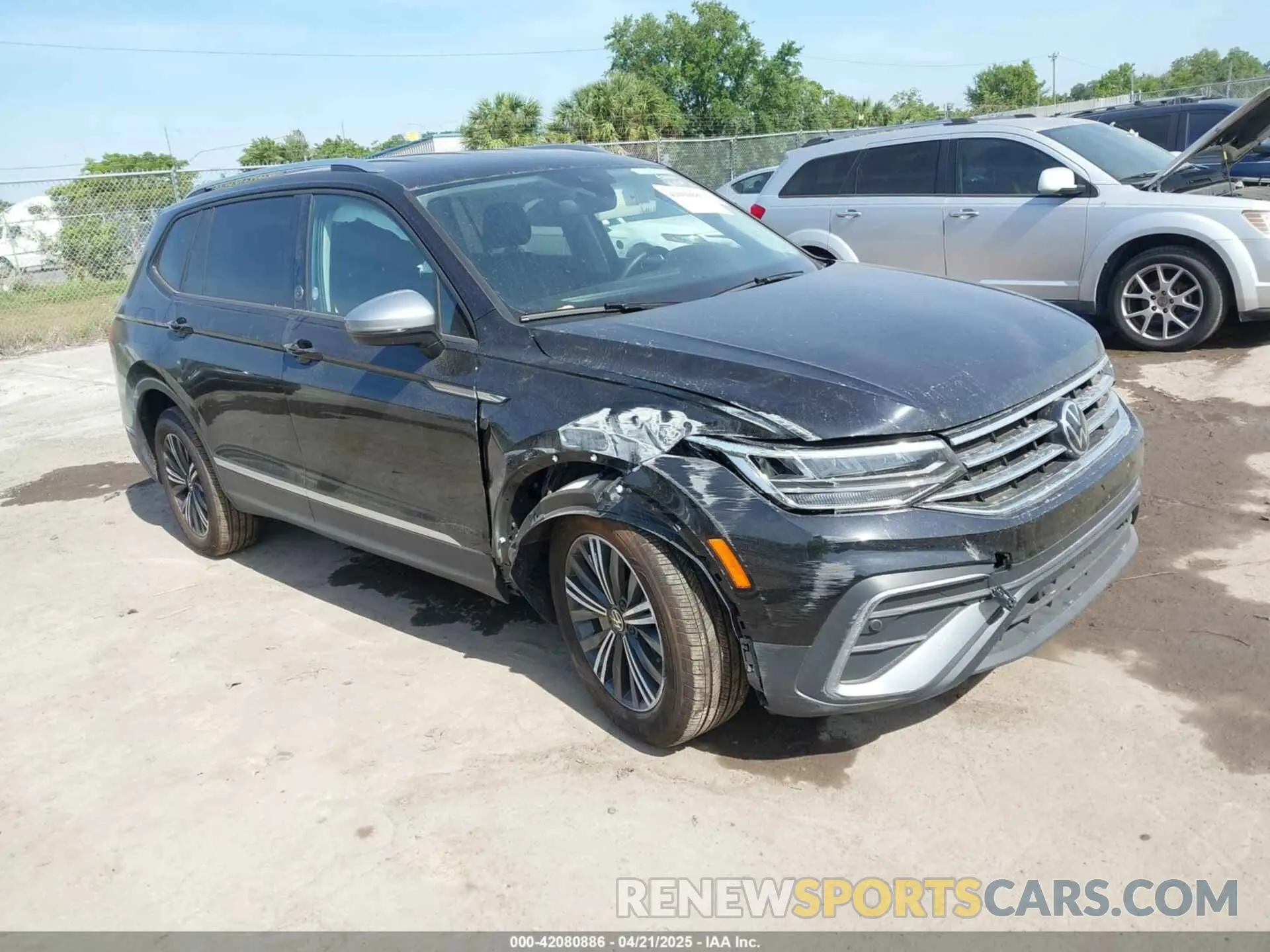1 Photograph of a damaged car 3VV6B7AX1RM215178 VOLKSWAGEN TIGUAN 2024
