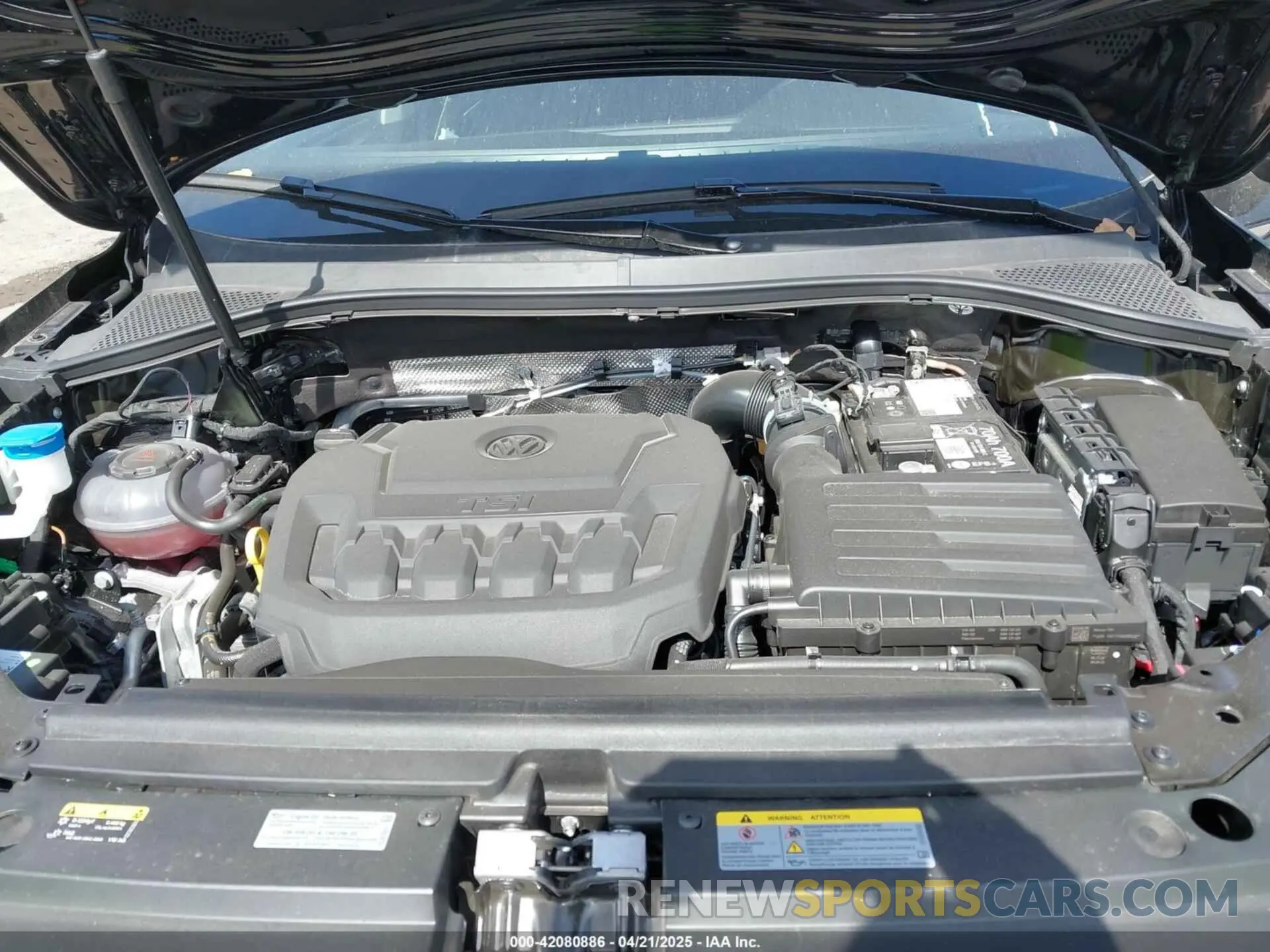 10 Photograph of a damaged car 3VV6B7AX1RM215178 VOLKSWAGEN TIGUAN 2024