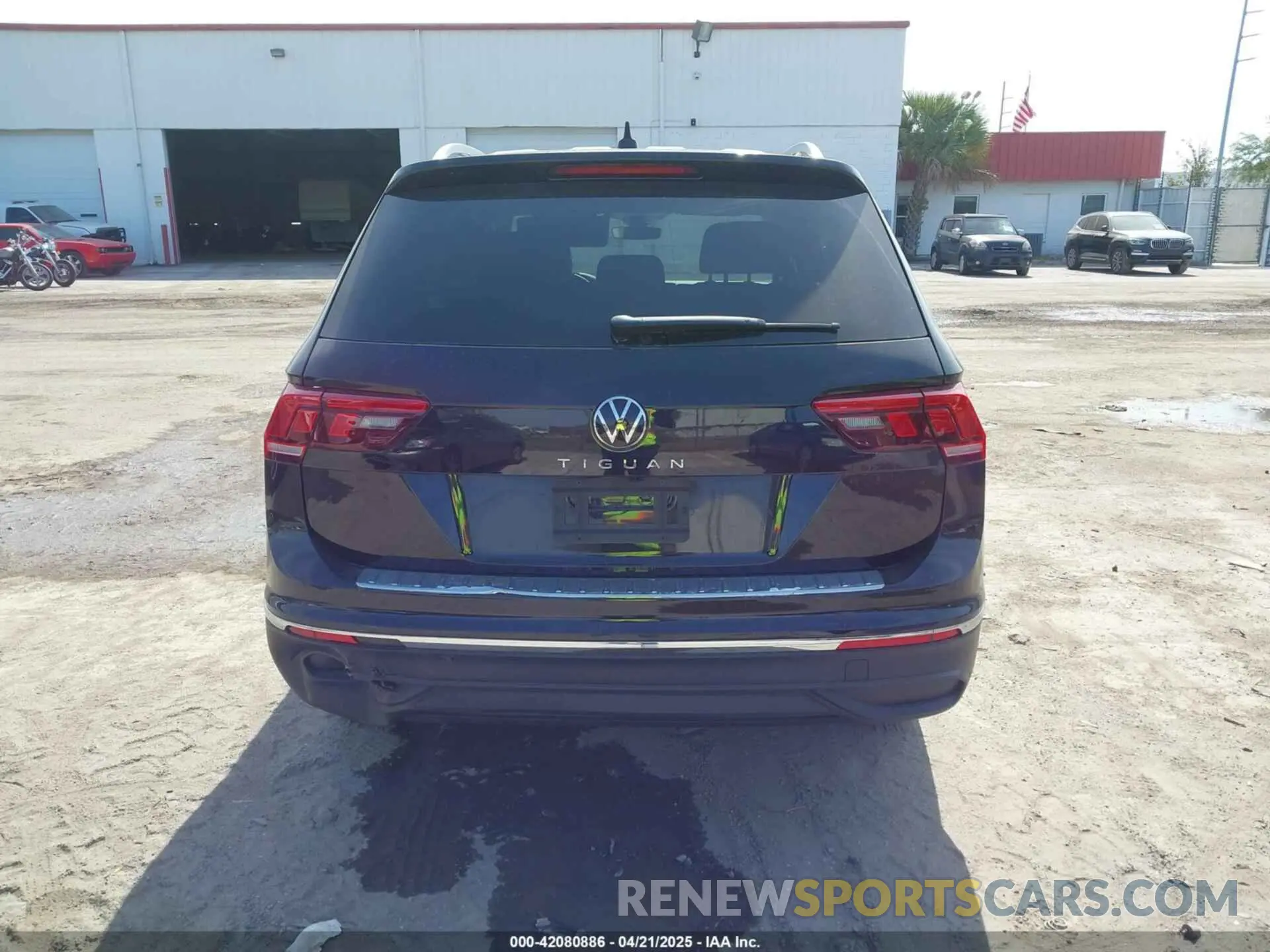 16 Photograph of a damaged car 3VV6B7AX1RM215178 VOLKSWAGEN TIGUAN 2024