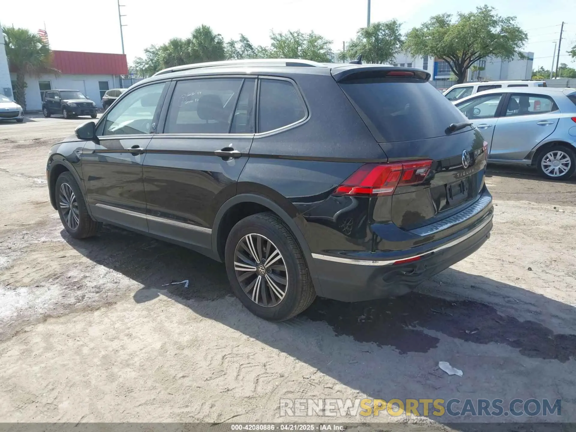 3 Photograph of a damaged car 3VV6B7AX1RM215178 VOLKSWAGEN TIGUAN 2024