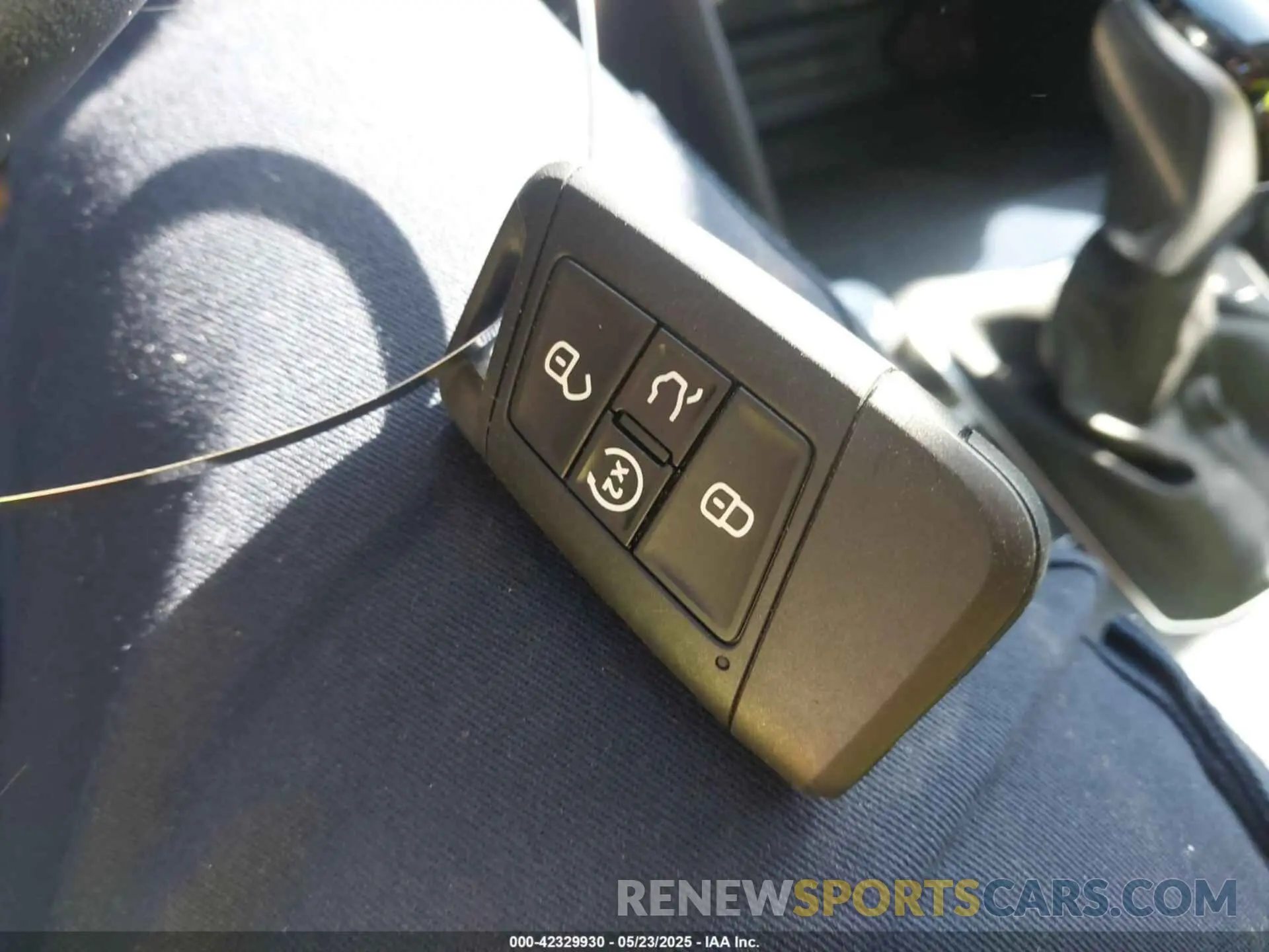 11 Photograph of a damaged car 3VV6B7AX5RM225695 VOLKSWAGEN TIGUAN 2024