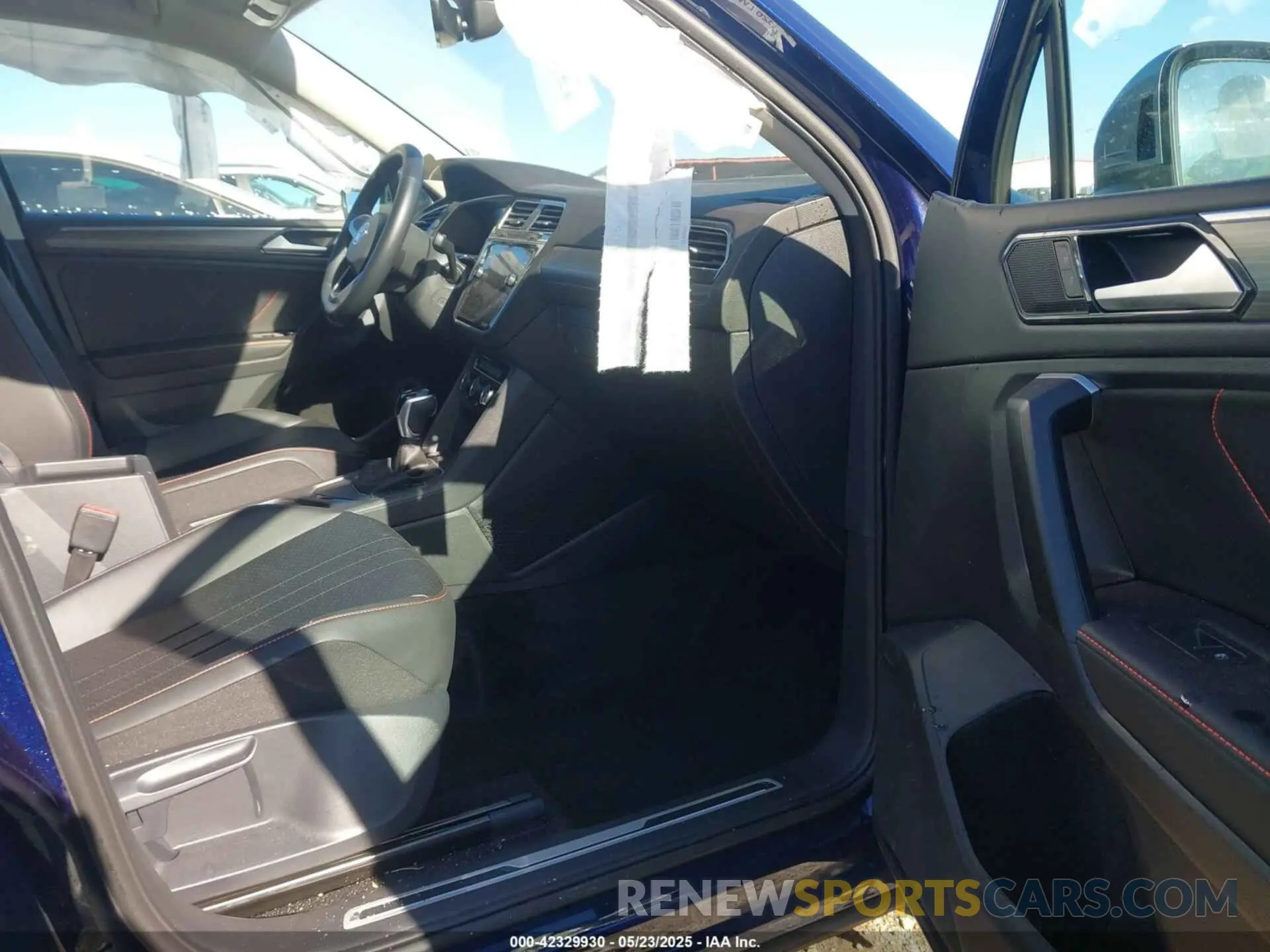 5 Photograph of a damaged car 3VV6B7AX5RM225695 VOLKSWAGEN TIGUAN 2024