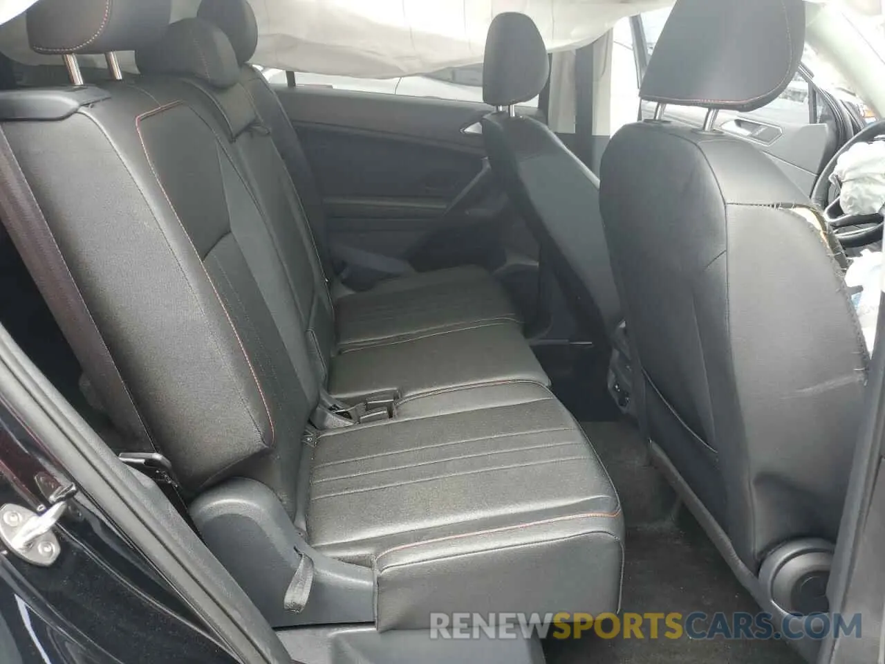 11 Photograph of a damaged car 3VV6B7AX6RM227665 VOLKSWAGEN TIGUAN 2024