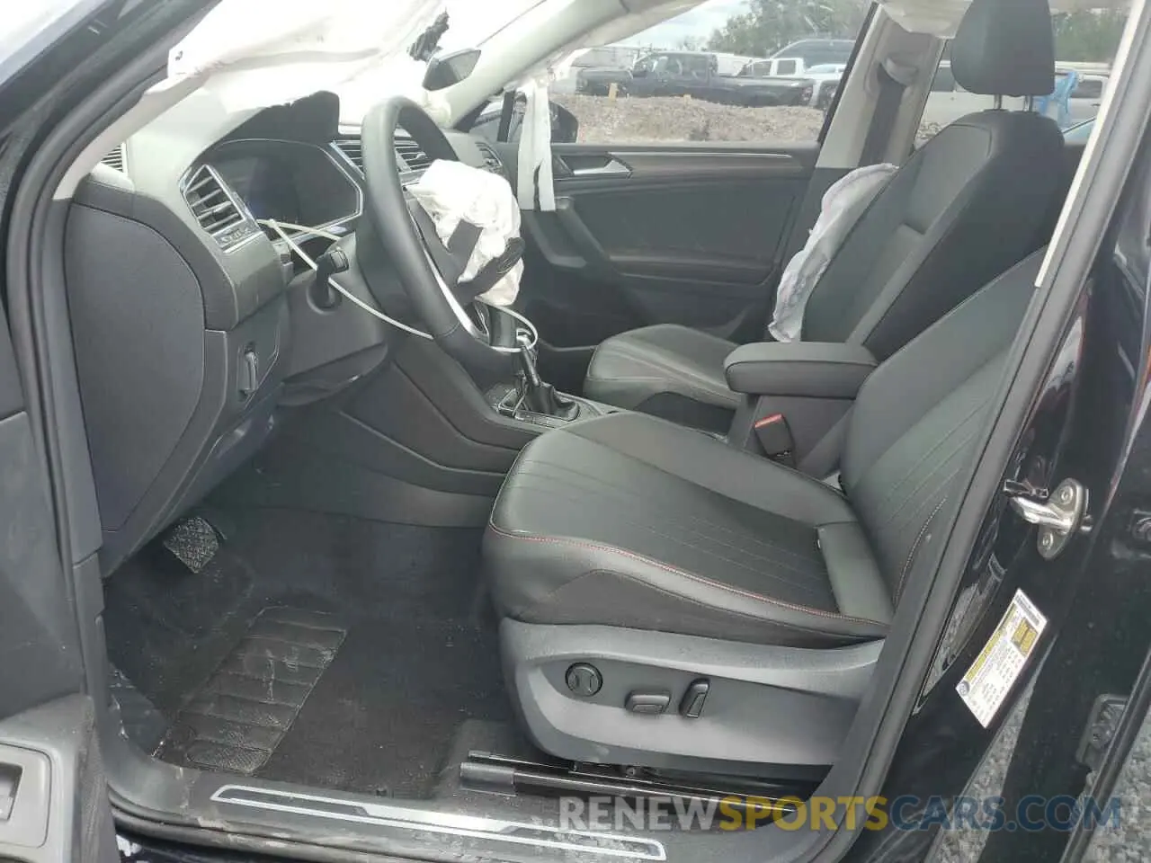 7 Photograph of a damaged car 3VV6B7AX6RM227665 VOLKSWAGEN TIGUAN 2024