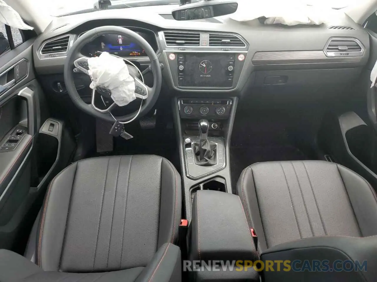 8 Photograph of a damaged car 3VV6B7AX6RM227665 VOLKSWAGEN TIGUAN 2024