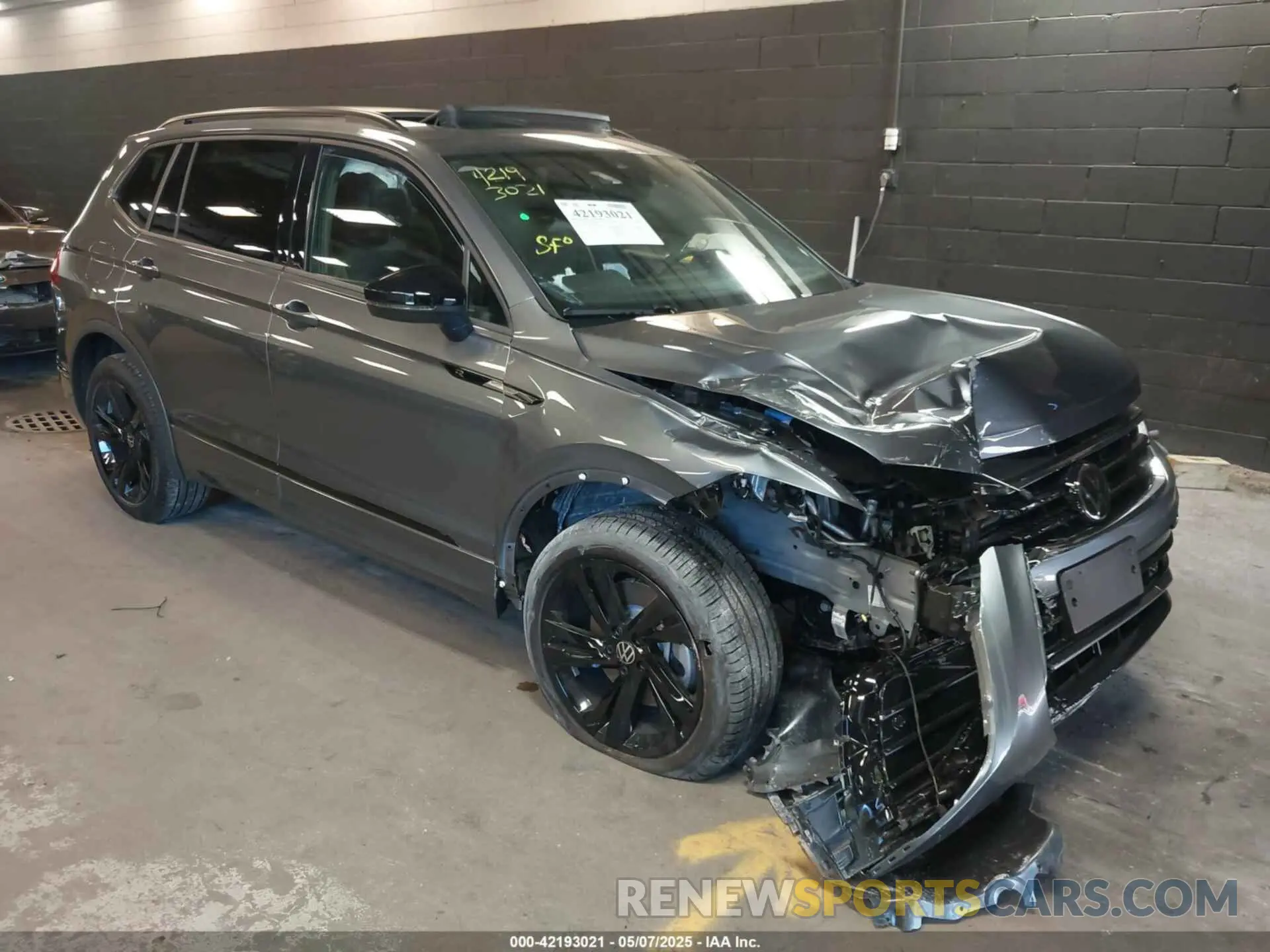 1 Photograph of a damaged car 3VV8B7AX0RM188502 VOLKSWAGEN TIGUAN 2024