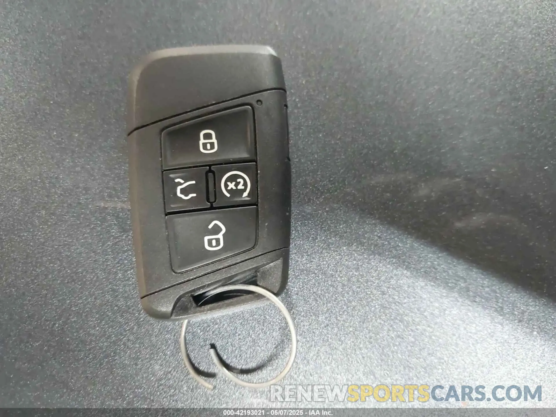 11 Photograph of a damaged car 3VV8B7AX0RM188502 VOLKSWAGEN TIGUAN 2024