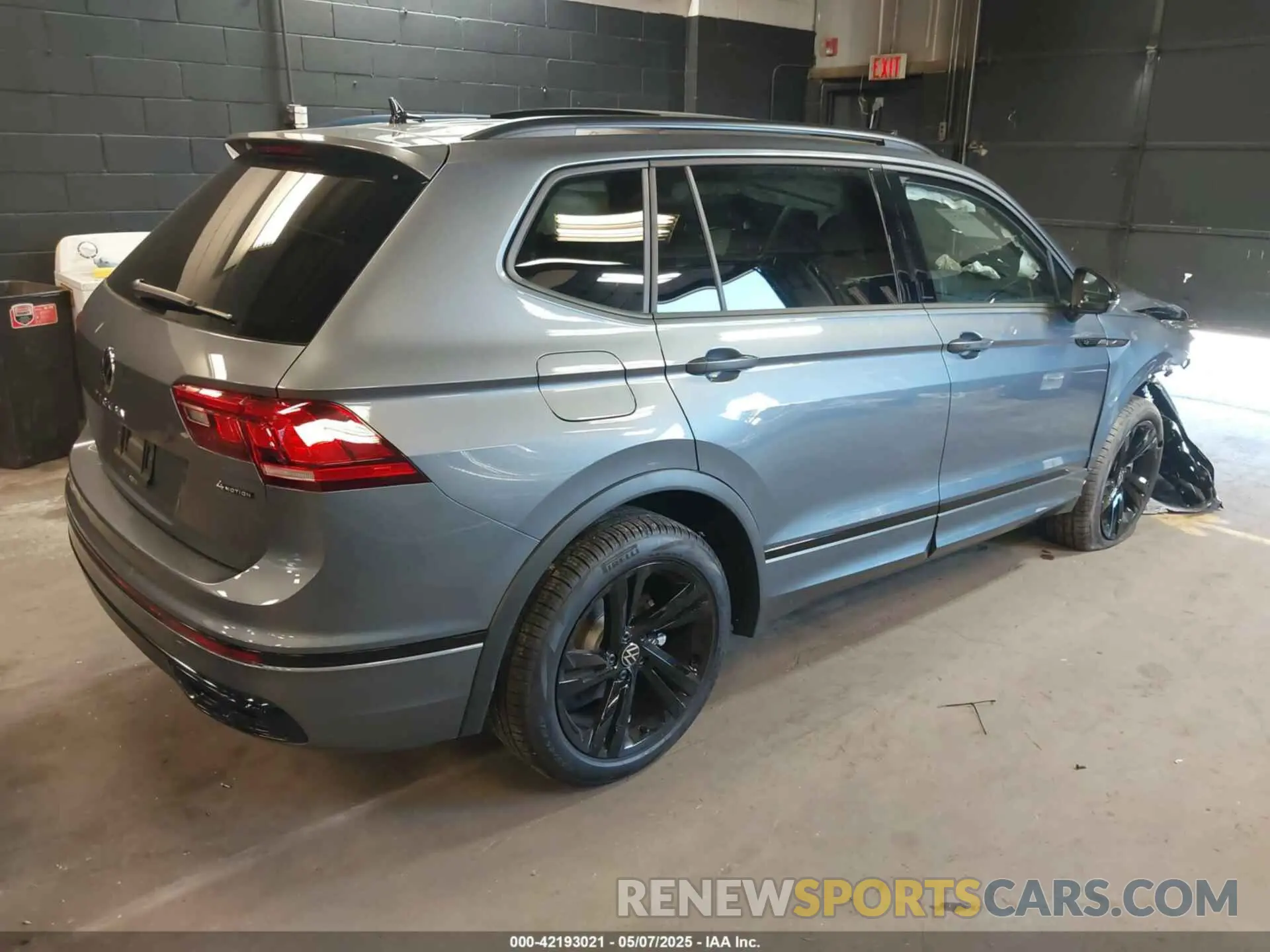 4 Photograph of a damaged car 3VV8B7AX0RM188502 VOLKSWAGEN TIGUAN 2024