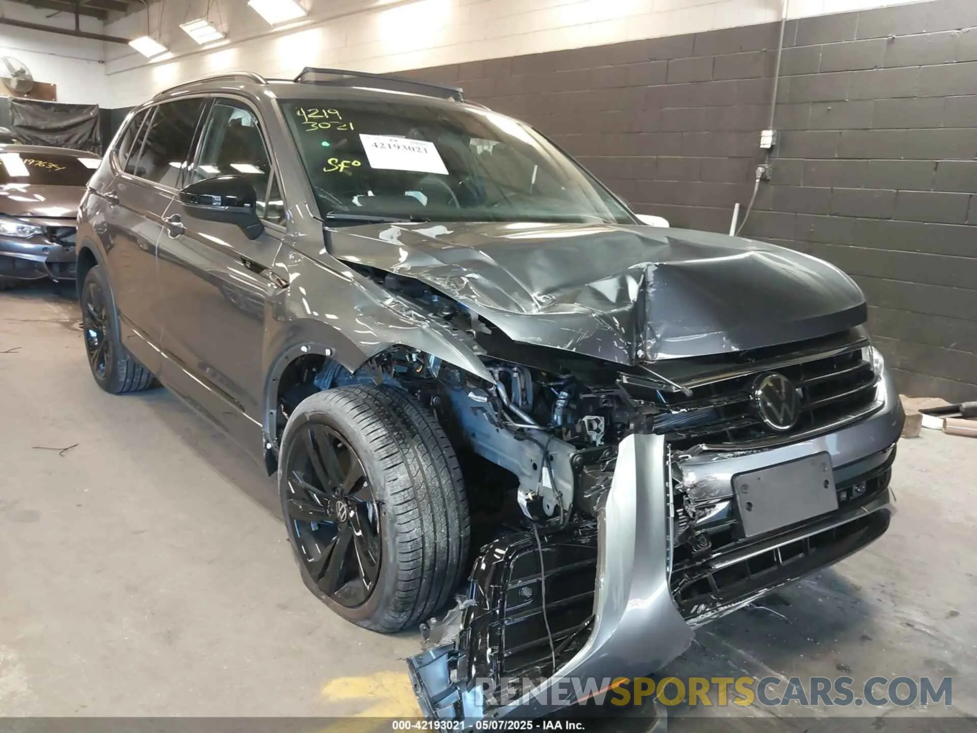 6 Photograph of a damaged car 3VV8B7AX0RM188502 VOLKSWAGEN TIGUAN 2024