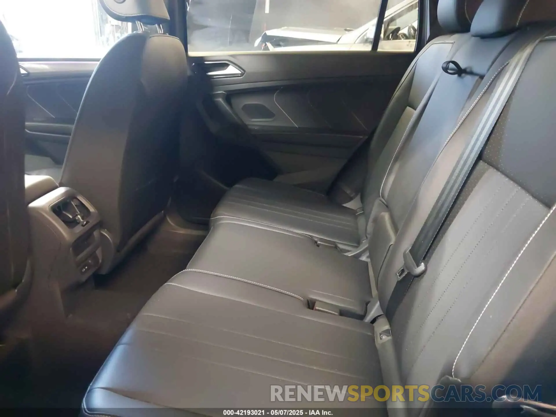8 Photograph of a damaged car 3VV8B7AX0RM188502 VOLKSWAGEN TIGUAN 2024