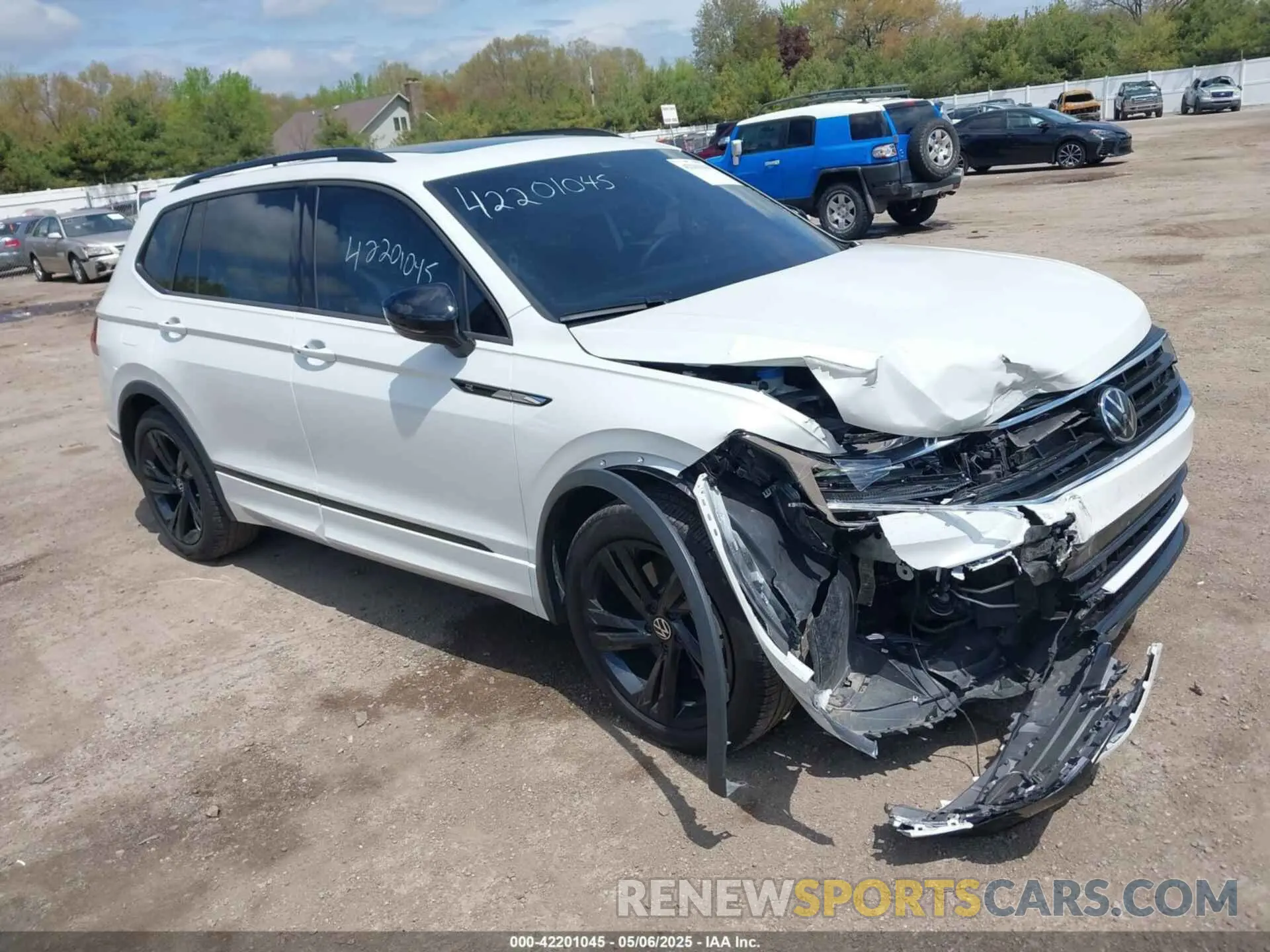 1 Photograph of a damaged car 3VV8B7AX2RM060780 VOLKSWAGEN TIGUAN 2024