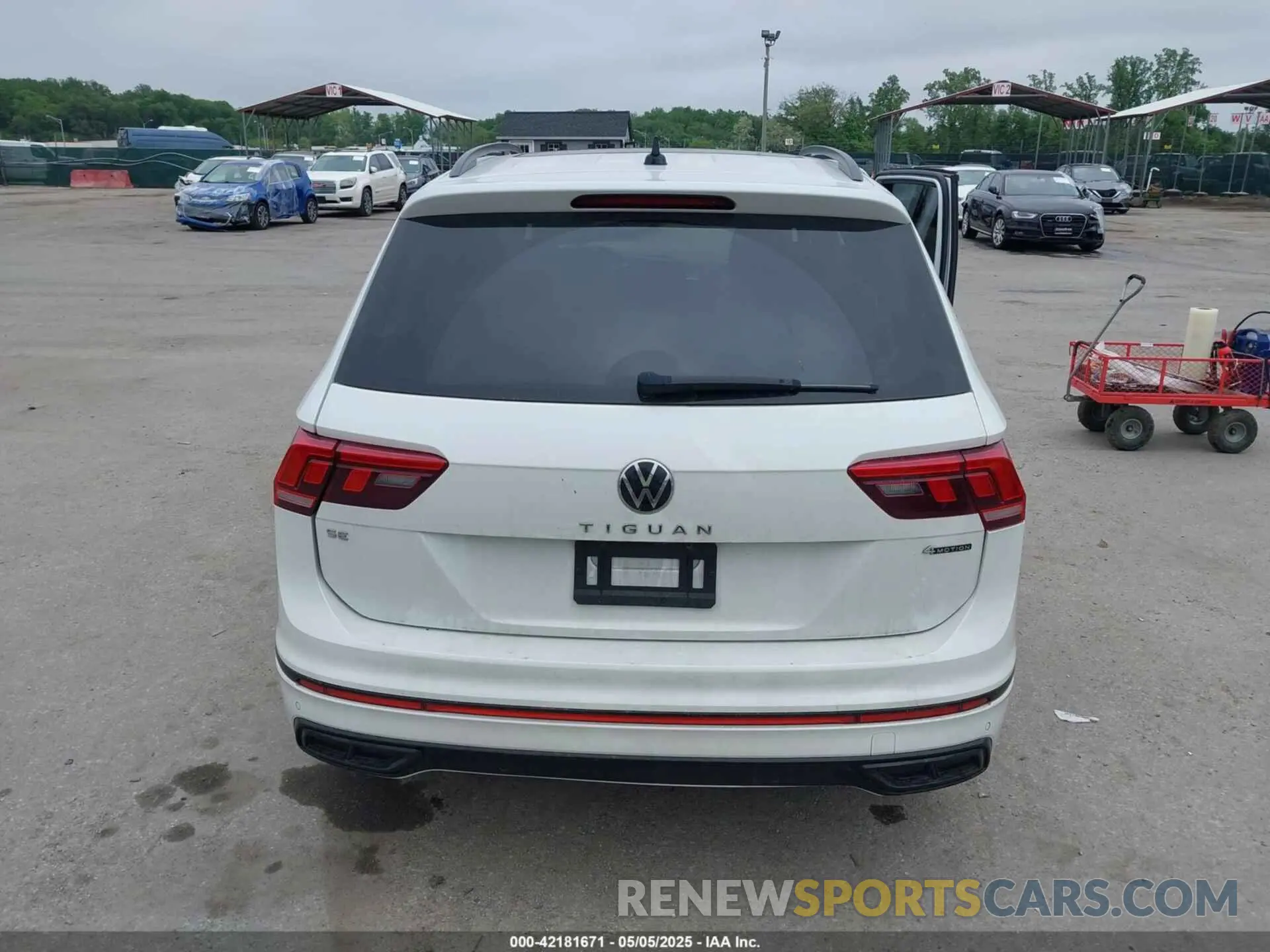 17 Photograph of a damaged car 3VV8B7AX3RM019431 VOLKSWAGEN TIGUAN 2024