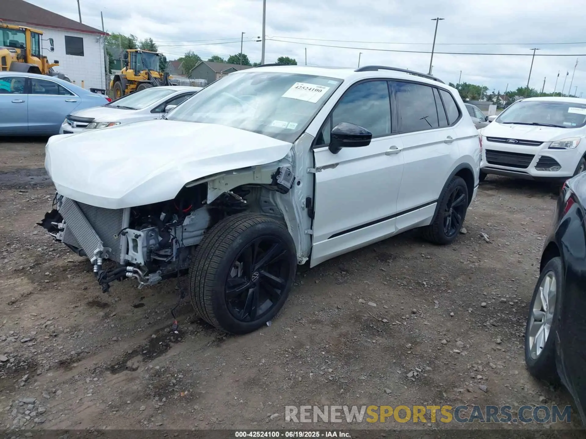 2 Photograph of a damaged car 3VV8B7AX3RM111526 VOLKSWAGEN TIGUAN 2024