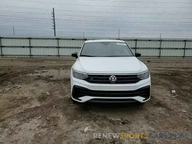 10 Photograph of a damaged car 3VV8B7AX3RM115902 VOLKSWAGEN TIGUAN 2024
