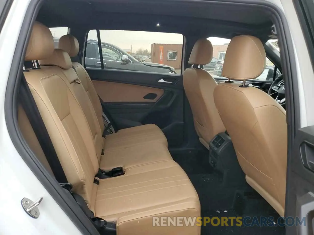 11 Photograph of a damaged car 3VV8B7AX3RM115902 VOLKSWAGEN TIGUAN 2024