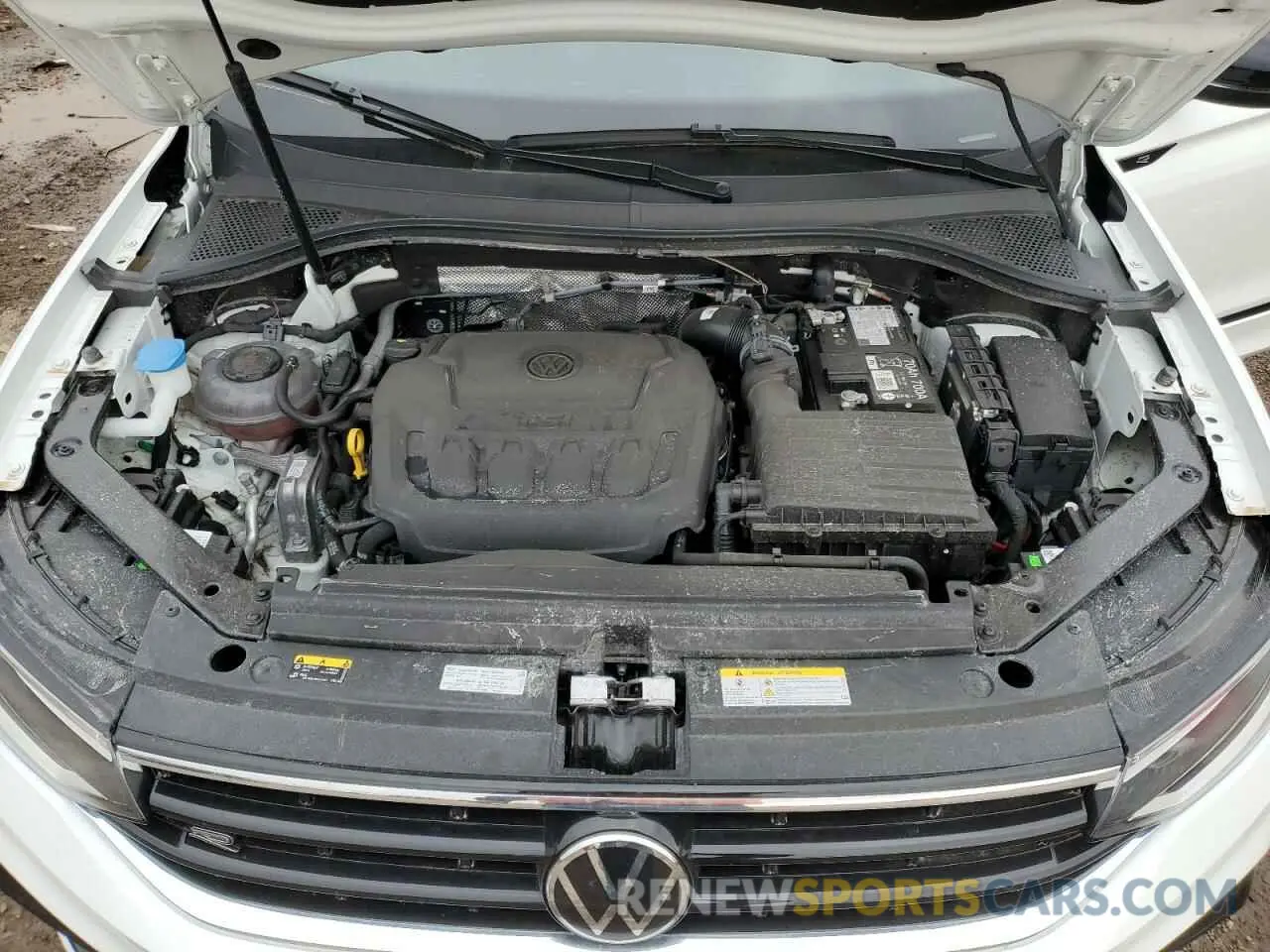 13 Photograph of a damaged car 3VV8B7AX3RM115902 VOLKSWAGEN TIGUAN 2024