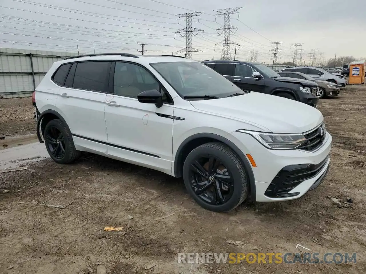 4 Photograph of a damaged car 3VV8B7AX3RM115902 VOLKSWAGEN TIGUAN 2024
