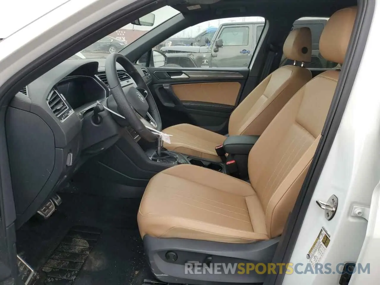 7 Photograph of a damaged car 3VV8B7AX3RM115902 VOLKSWAGEN TIGUAN 2024