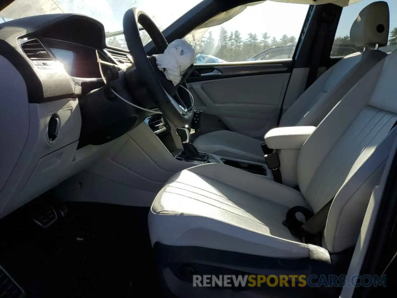 7 Photograph of a damaged car 3VV8B7AX3RM119030 VOLKSWAGEN TIGUAN 2024