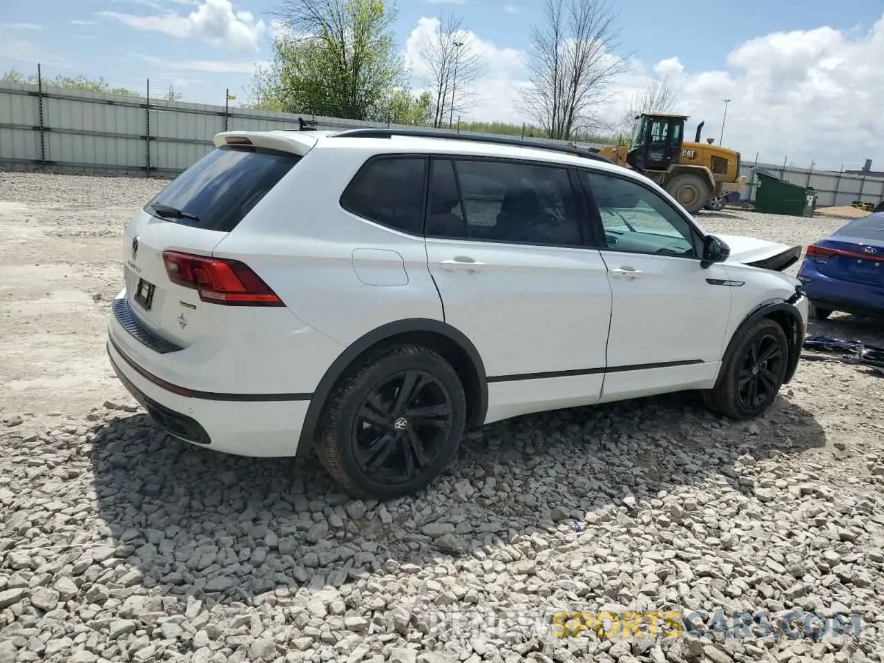 3 Photograph of a damaged car 3VV8B7AX4RM017767 VOLKSWAGEN TIGUAN 2024