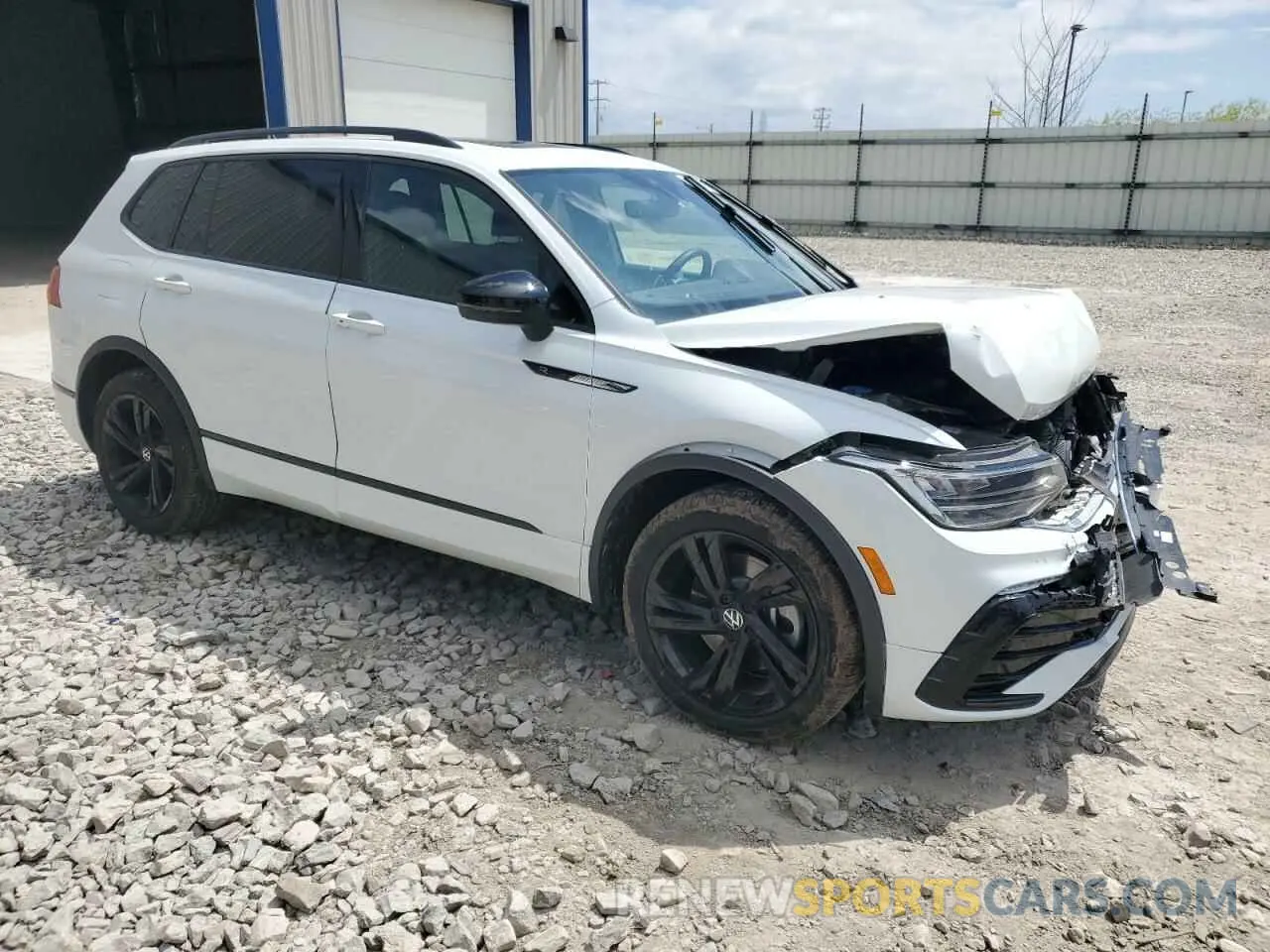 4 Photograph of a damaged car 3VV8B7AX4RM017767 VOLKSWAGEN TIGUAN 2024