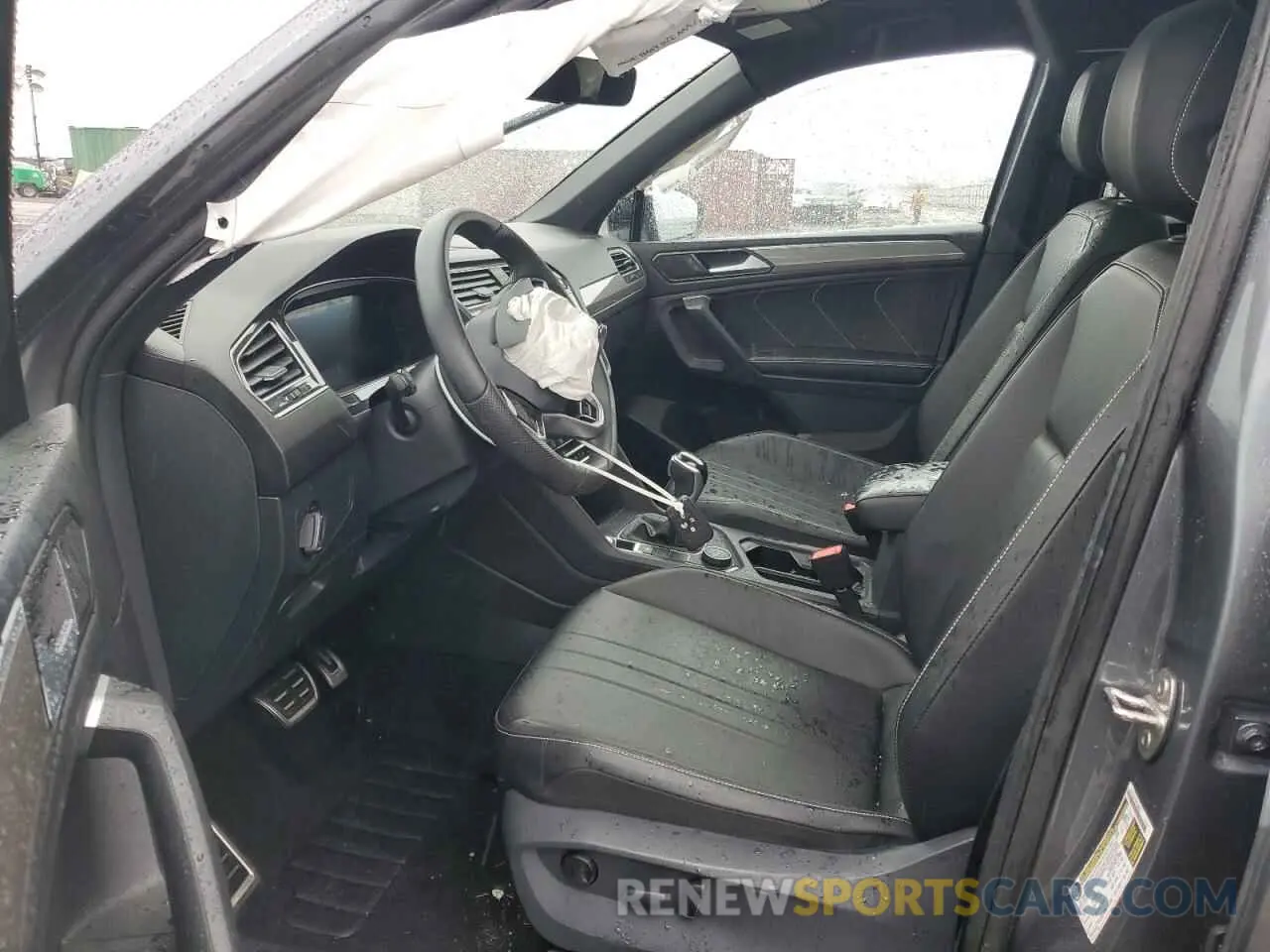 7 Photograph of a damaged car 3VV8B7AX4RM021480 VOLKSWAGEN TIGUAN 2024