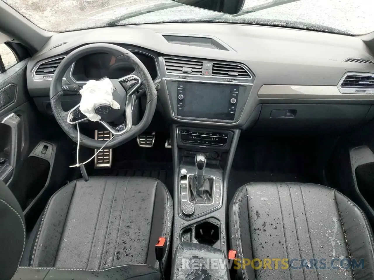 8 Photograph of a damaged car 3VV8B7AX4RM021480 VOLKSWAGEN TIGUAN 2024