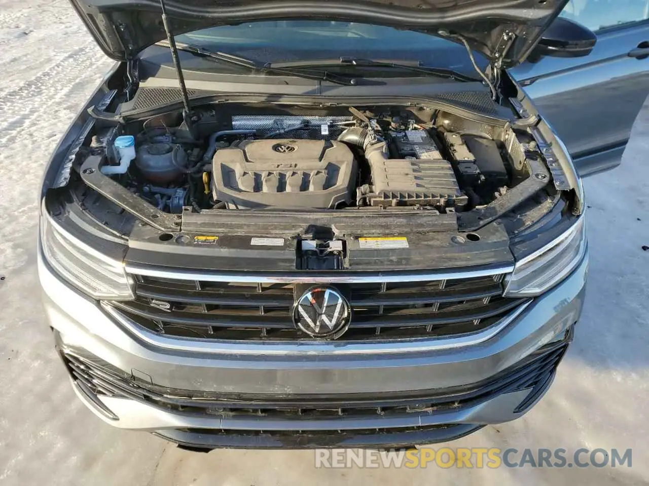 12 Photograph of a damaged car 3VV8B7AX4RM101894 VOLKSWAGEN TIGUAN 2024
