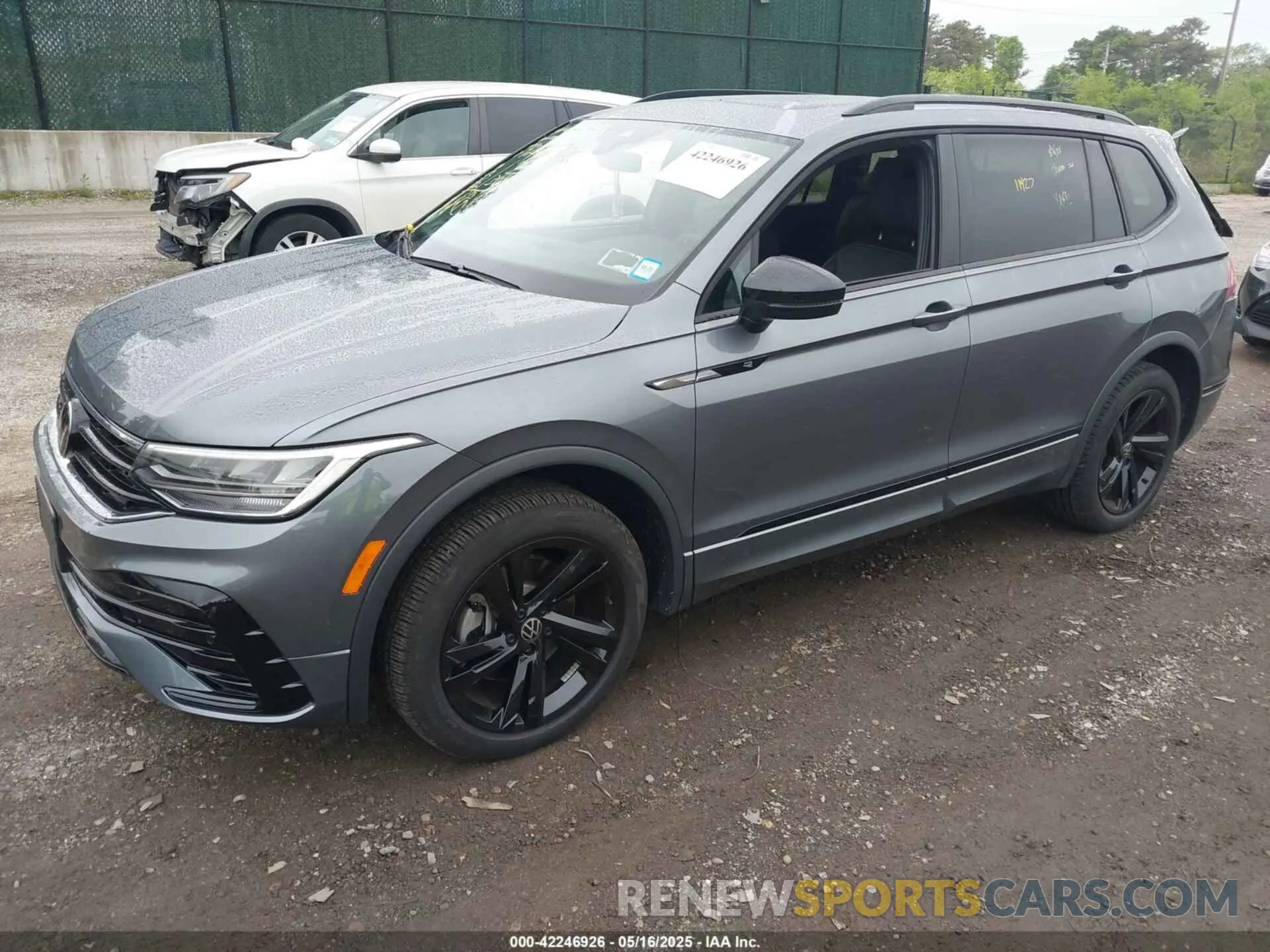 2 Photograph of a damaged car 3VV8B7AX4RM136788 VOLKSWAGEN TIGUAN 2024