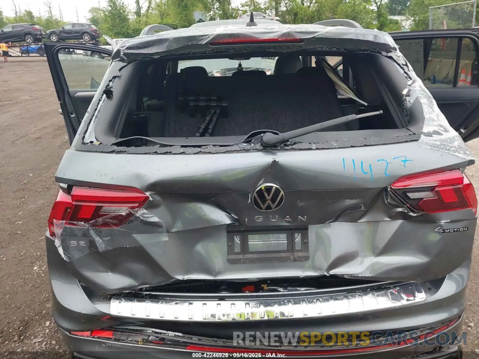 6 Photograph of a damaged car 3VV8B7AX4RM136788 VOLKSWAGEN TIGUAN 2024