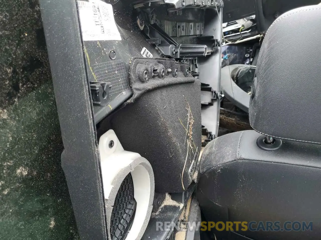 8 Photograph of a damaged car 3VV8B7AX4RM175123 VOLKSWAGEN TIGUAN 2024