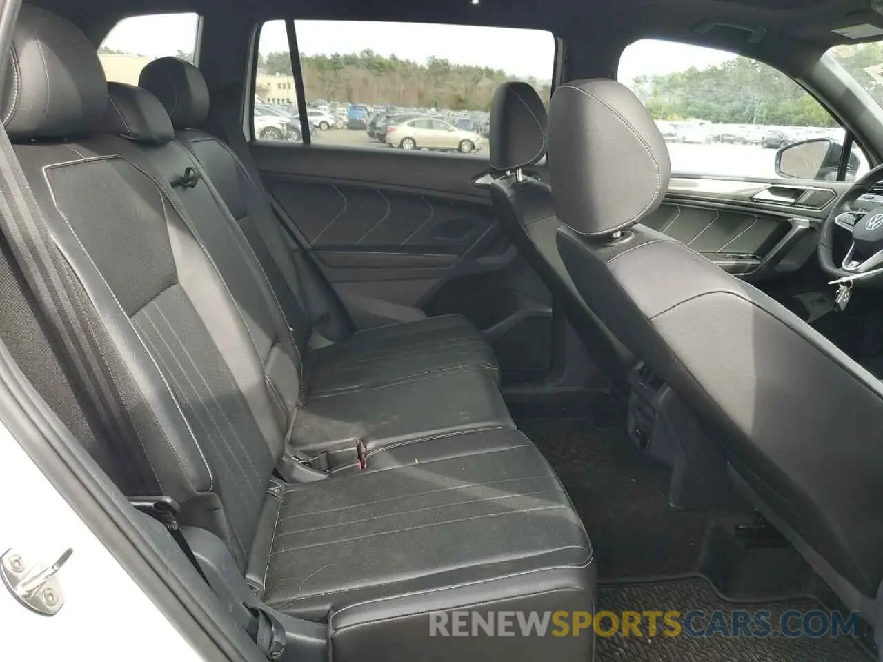 11 Photograph of a damaged car 3VV8B7AX5RM115187 VOLKSWAGEN TIGUAN 2024