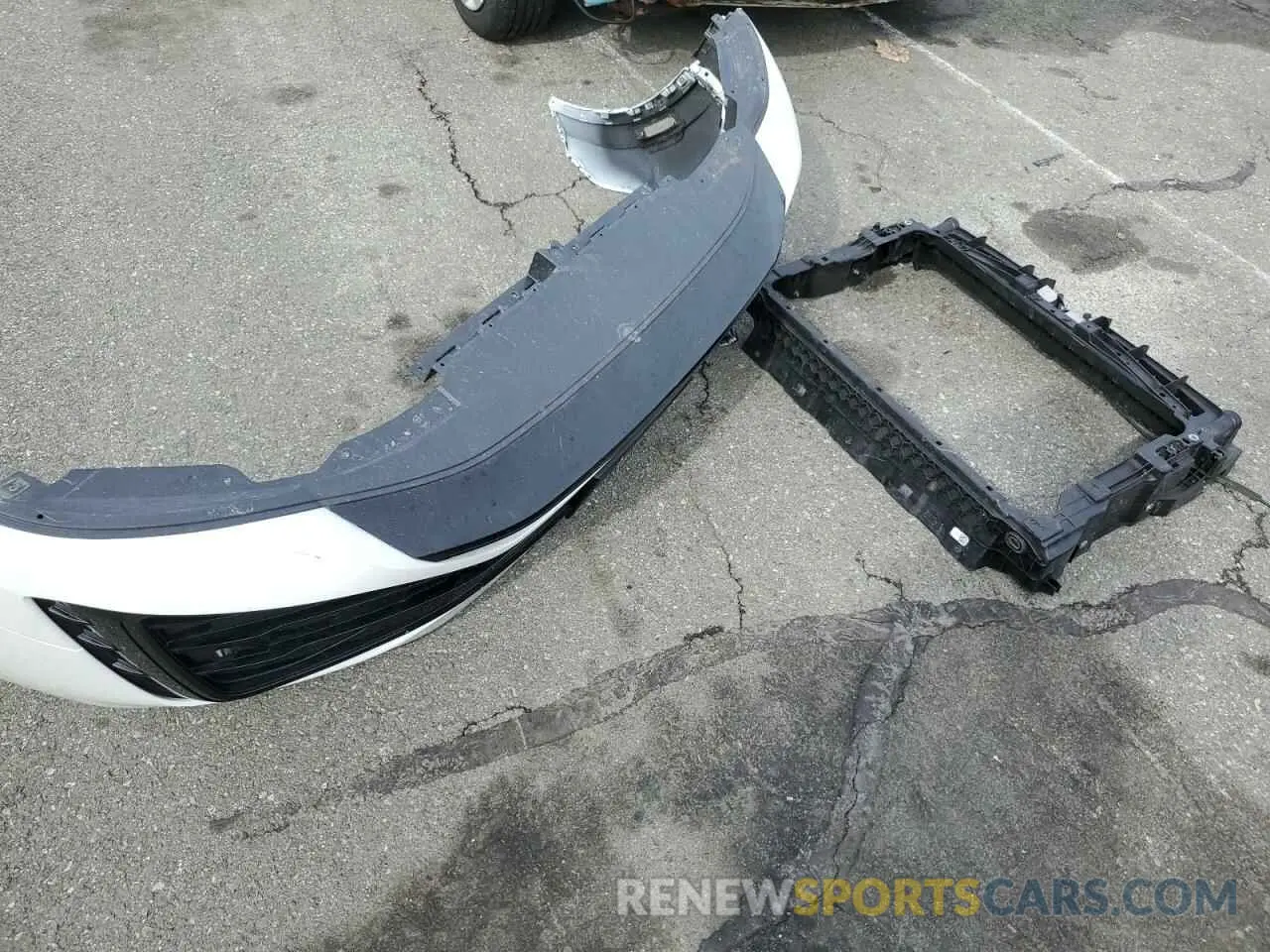 13 Photograph of a damaged car 3VV8B7AX5RM115187 VOLKSWAGEN TIGUAN 2024