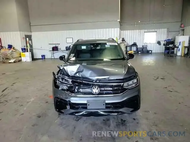 14 Photograph of a damaged car 3VV8B7AX5RM200935 VOLKSWAGEN TIGUAN 2024