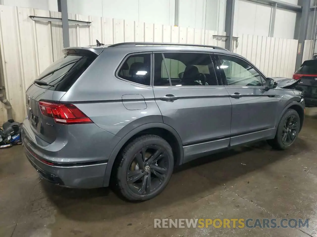 3 Photograph of a damaged car 3VV8B7AX5RM200935 VOLKSWAGEN TIGUAN 2024