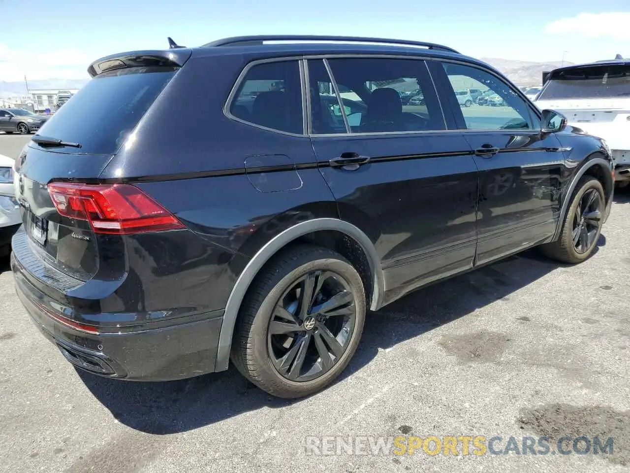 3 Photograph of a damaged car 3VV8B7AX6RM170005 VOLKSWAGEN TIGUAN 2024