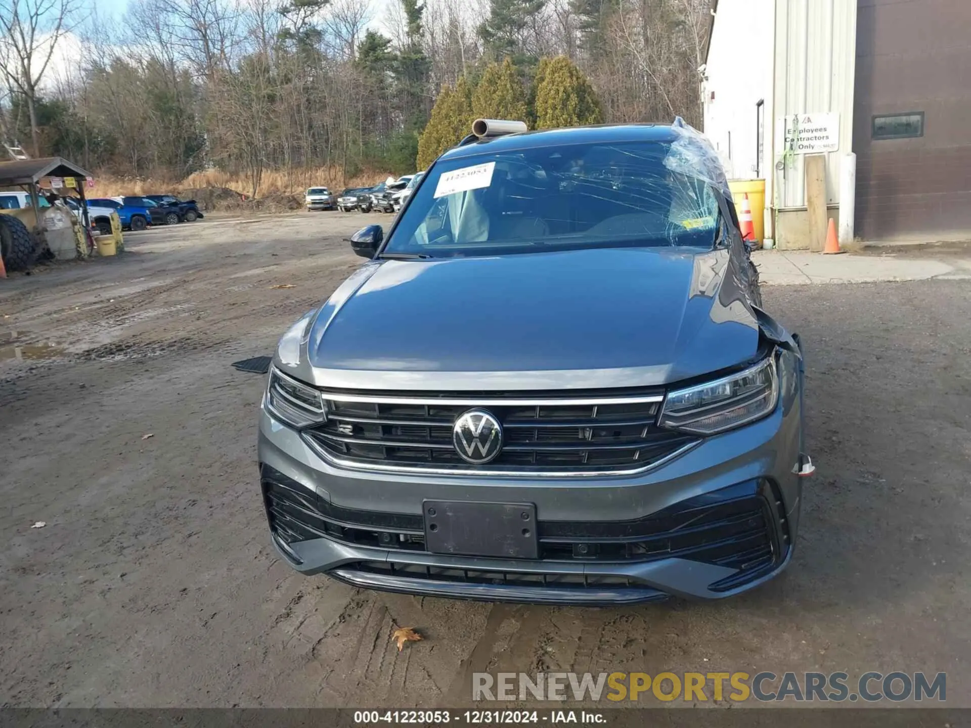 12 Photograph of a damaged car 3VV8B7AX7RM060631 VOLKSWAGEN TIGUAN 2024