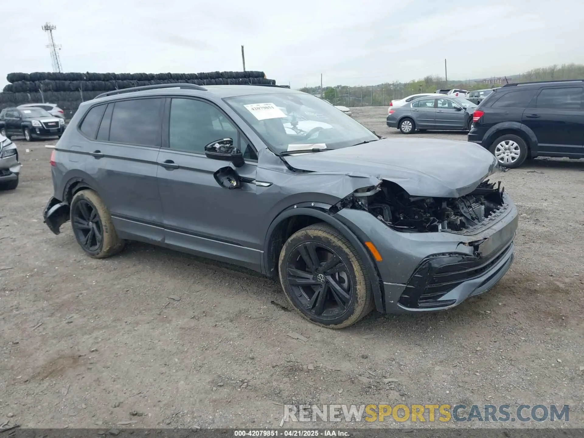 1 Photograph of a damaged car 3VV8B7AX7RM081396 VOLKSWAGEN TIGUAN 2024
