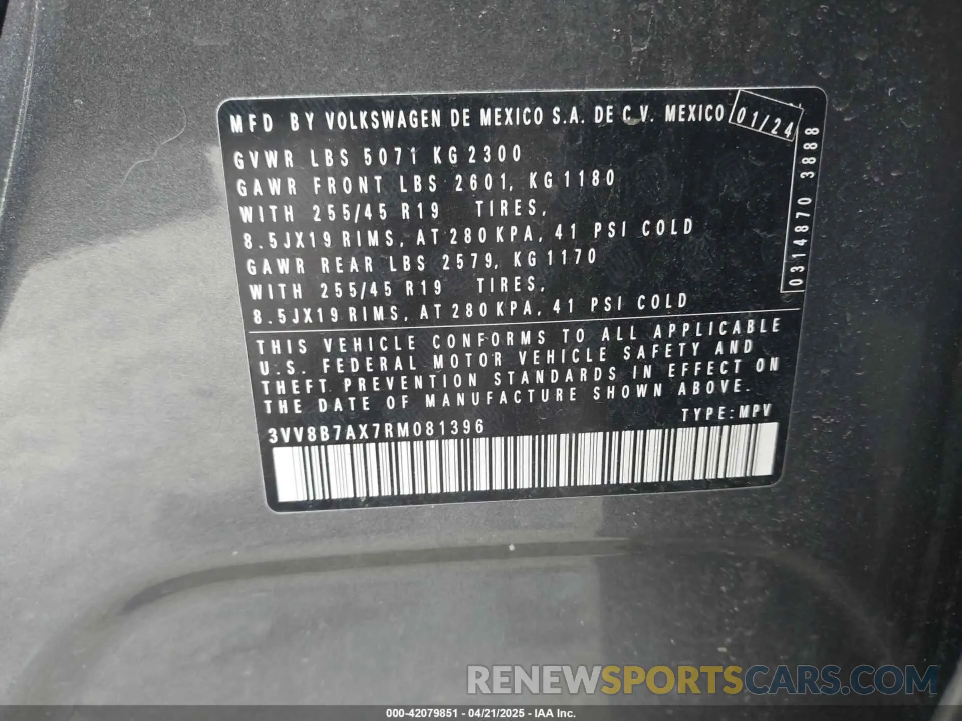 9 Photograph of a damaged car 3VV8B7AX7RM081396 VOLKSWAGEN TIGUAN 2024